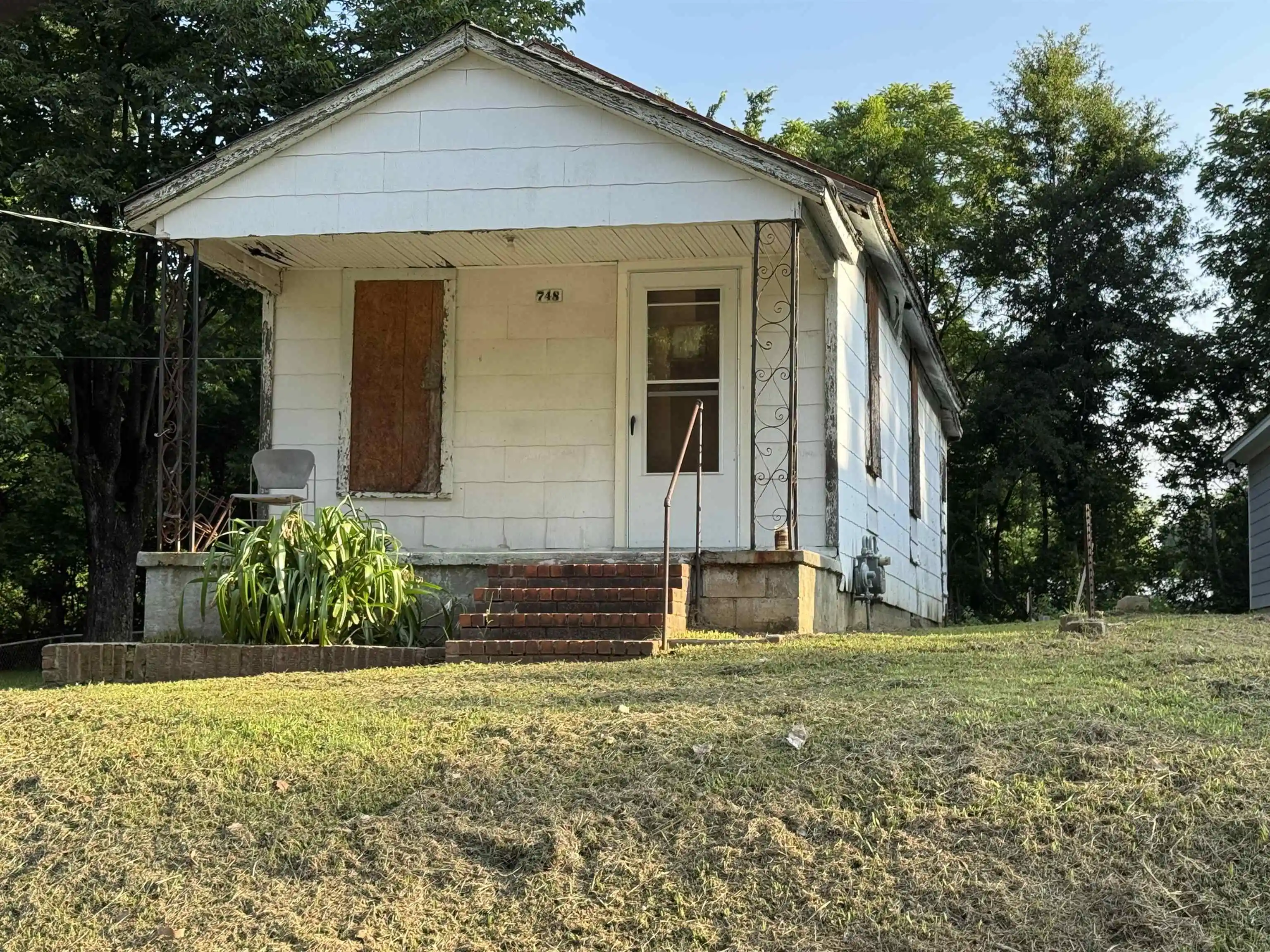 Photo 2 of Single family home for sale at 748 King Rd, Memphis, TN 38109 | MLS# 10231507 | Listing updated on 2026-10-01