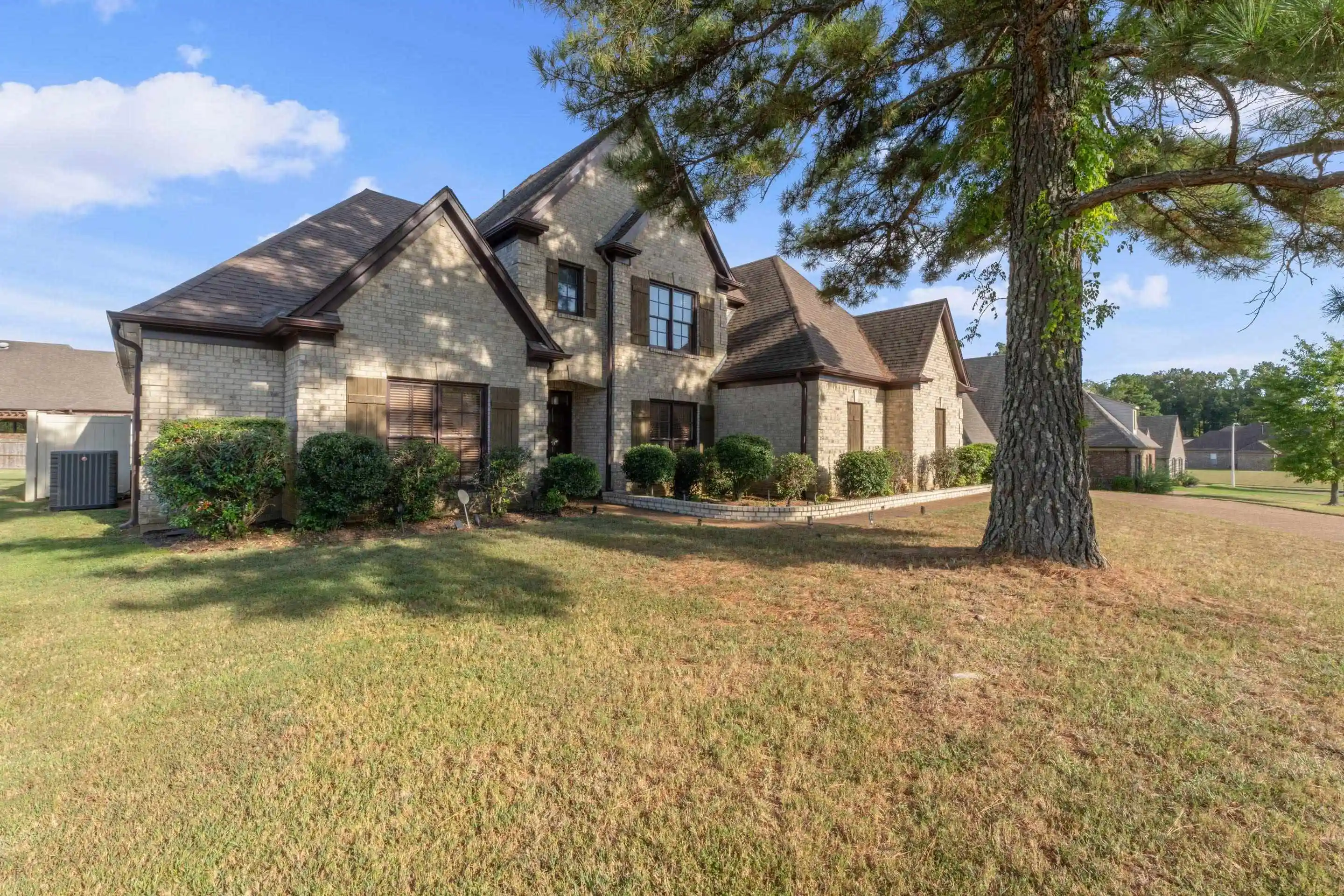 Photo 1 of Single family home for sale at 4852 Shira Dr, Bartlett, TN 38002 | MLS# 10231529 | Listing updated on 2026-10-01