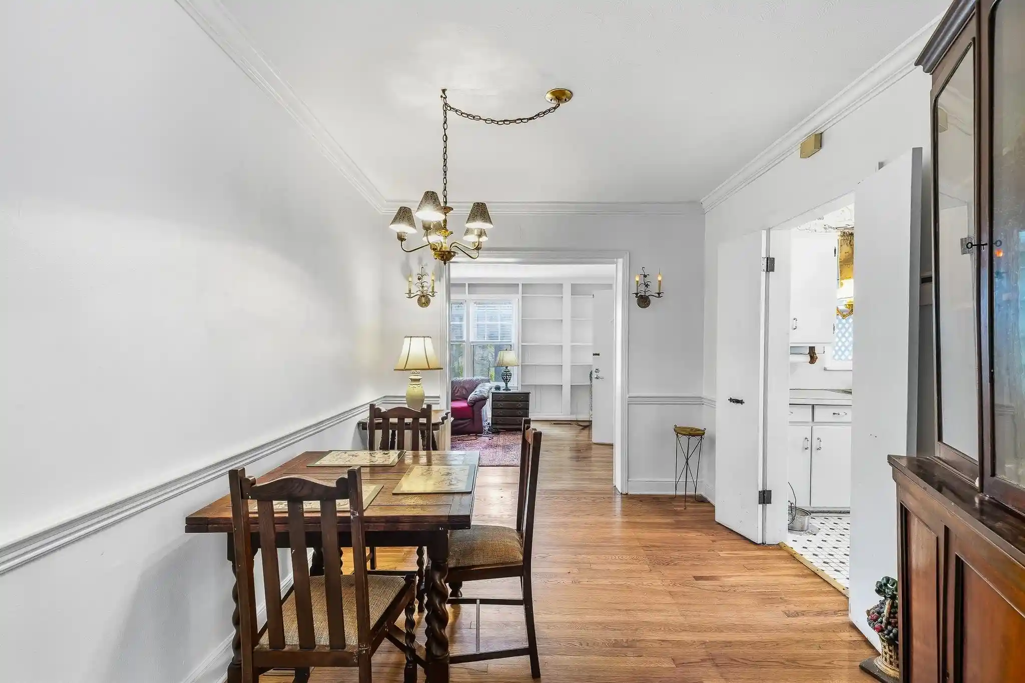 Photo 3 of Single family home for sale at 3661 Charleswood Ave, Memphis, TN 38122 | MLS# 10231562 | Listing updated on 2026-10-01