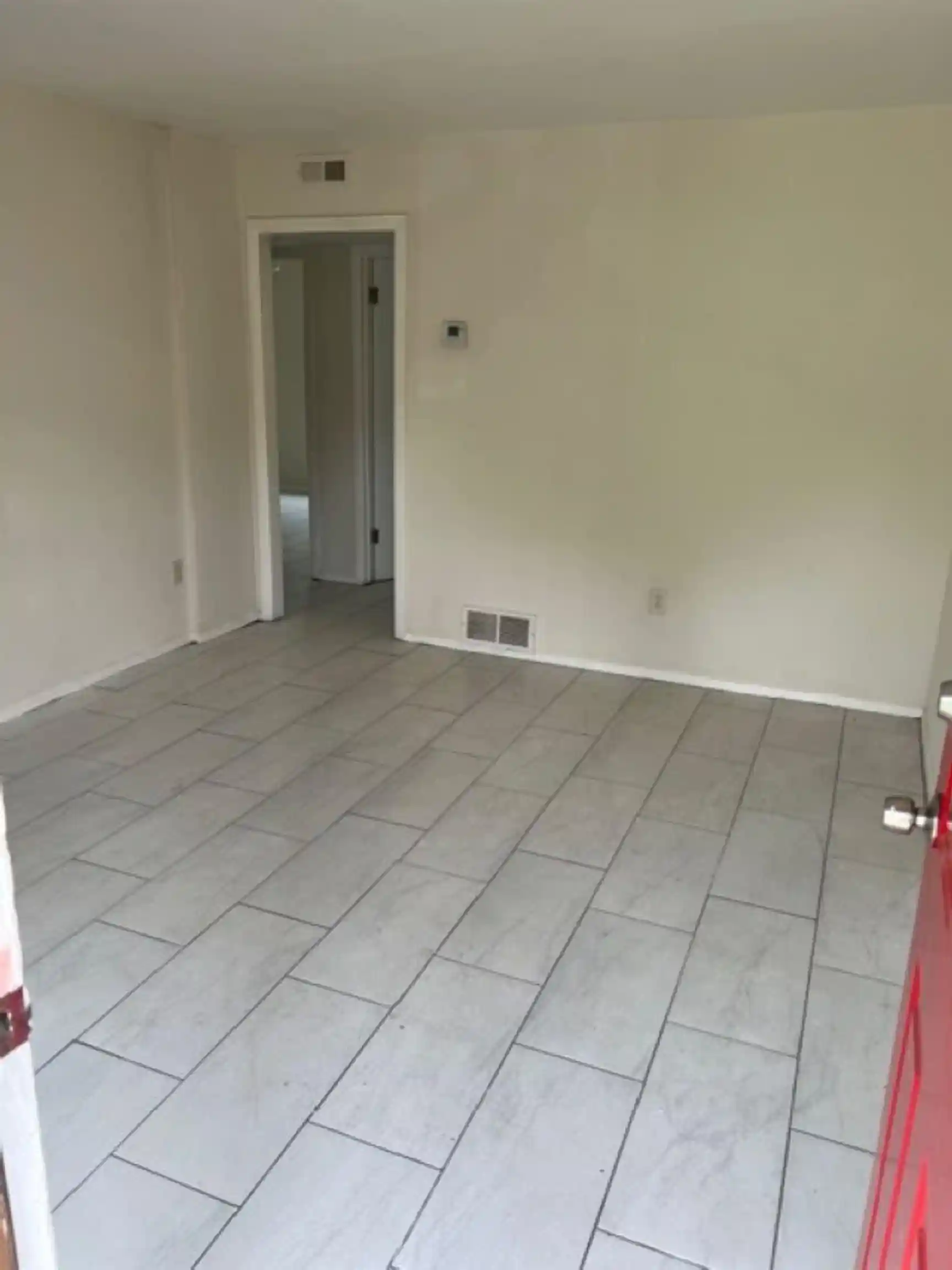 Listing Photo 4 - Condo for sale in building located at 3917 Dunn Ave, Memphis, TN 38111