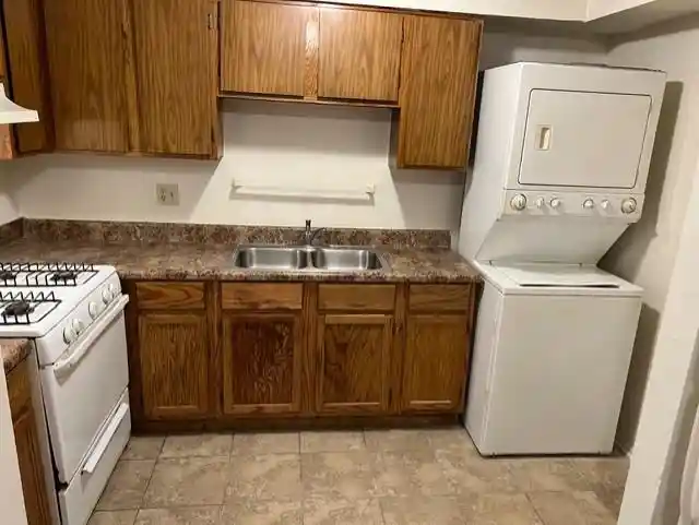 Photo 2 of Condo for sale at 955 N Parkway Ave, Memphis, TN 38105 | MLS# 10231576 | Listing updated on 2026-10-08