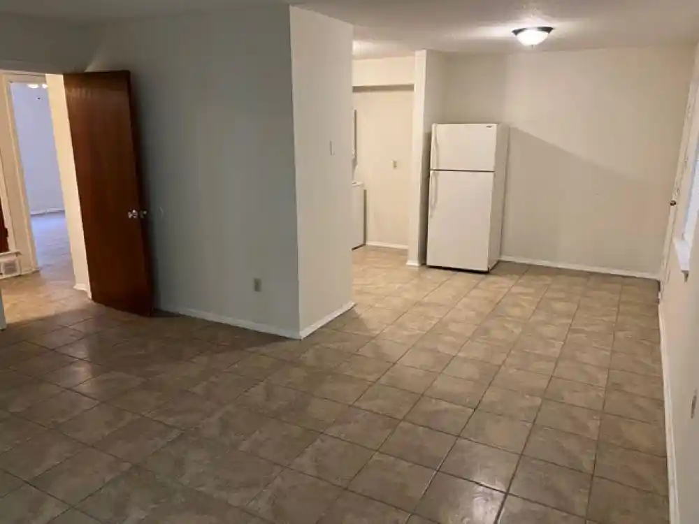 Listing Photo 4 - Condo for sale in building located at 955 N Pkwy Ave, Memphis, TN 38105