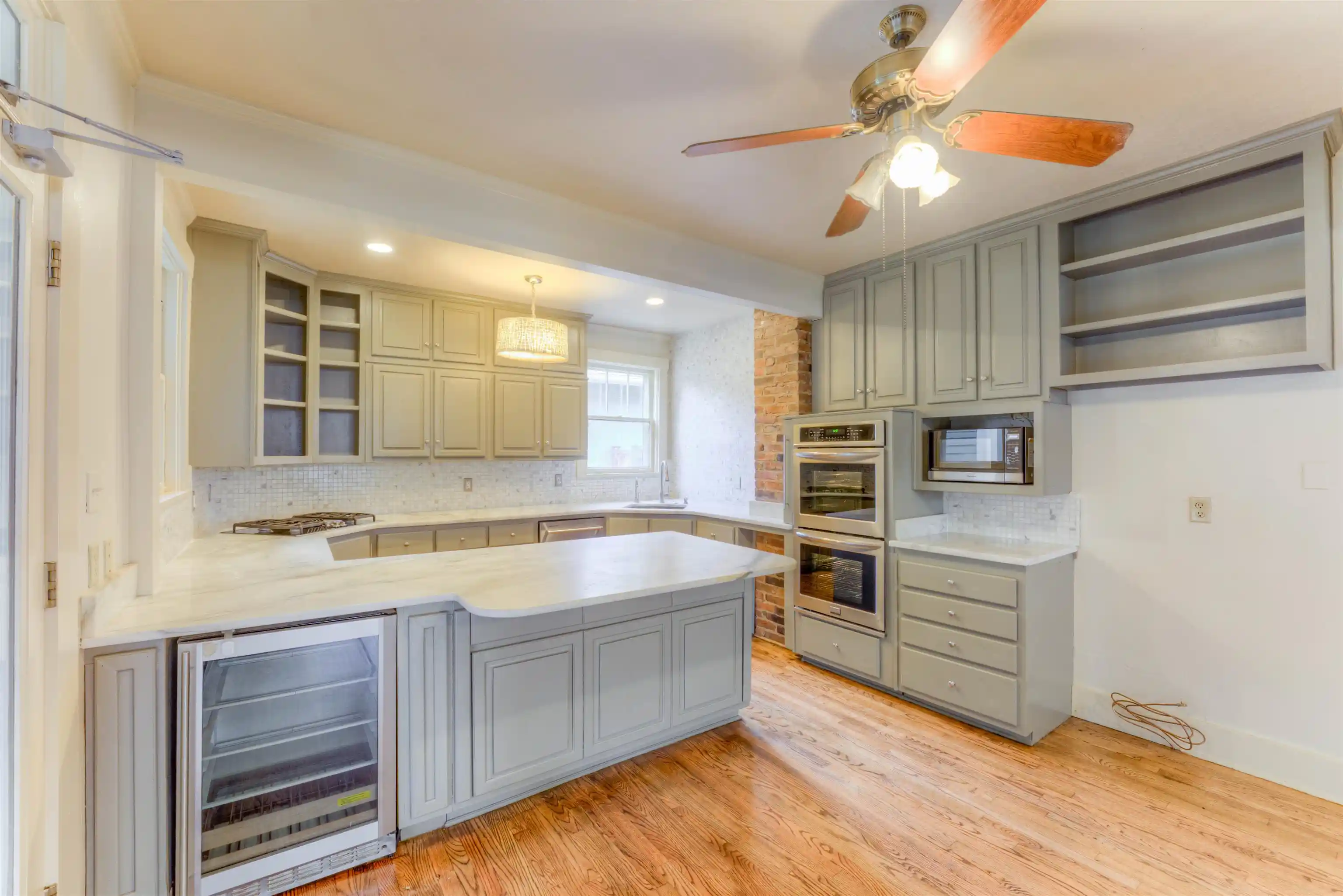 Photo 3 of Single family home for sale at 671 S Barksdale St, Memphis, TN 38104 | MLS# 10231591 | Listing updated on 2026-10-02