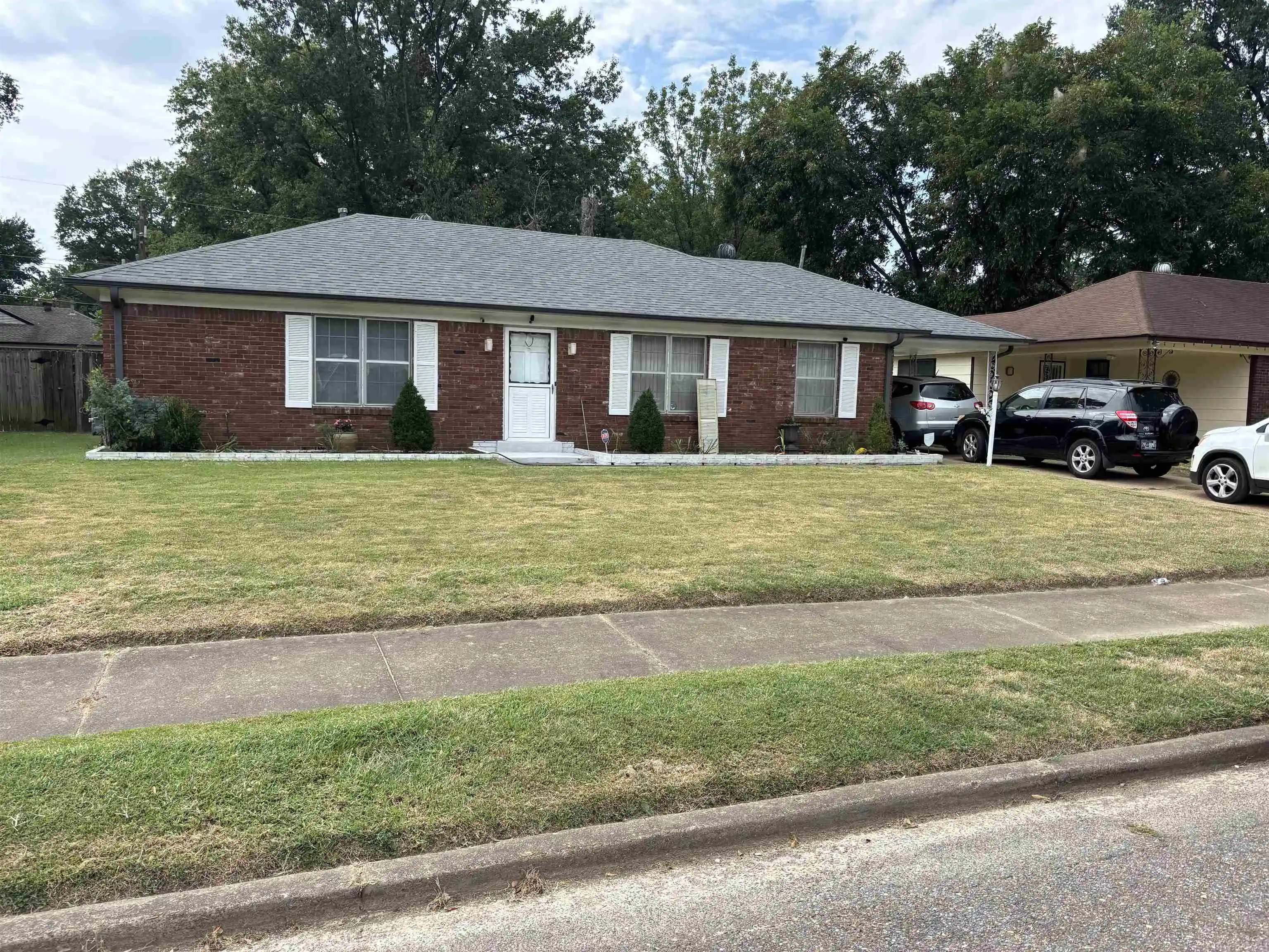Photo 1 of Single family home for sale at 4813 Summerview Ave, Memphis, TN 38118 | MLS# 10231614 | Listing updated on 2026-10-02