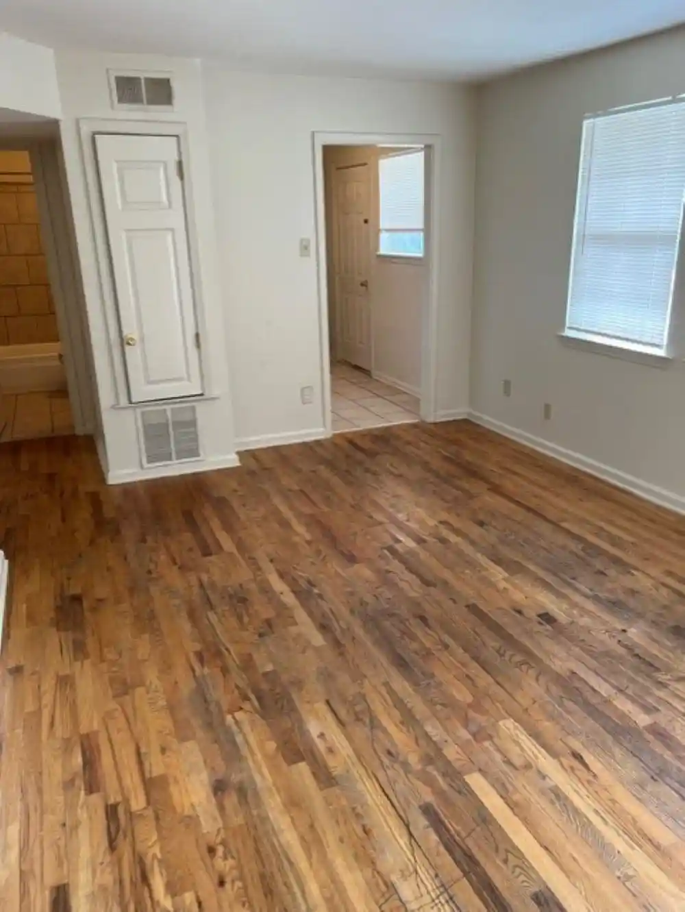 Photo 2 of Condo for sale at 4034 Berkshire Ave, Memphis, TN 38108 | MLS# 10231618 | Listing updated on 2026-10-08