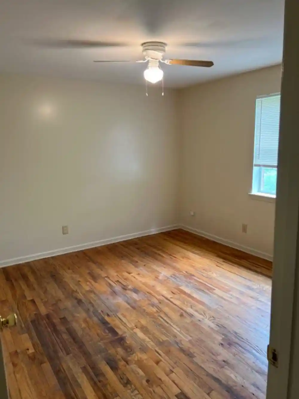 Listing Photo 4 - Condo for sale in building located at 4034 Berkshire Ave, Memphis, TN 38108