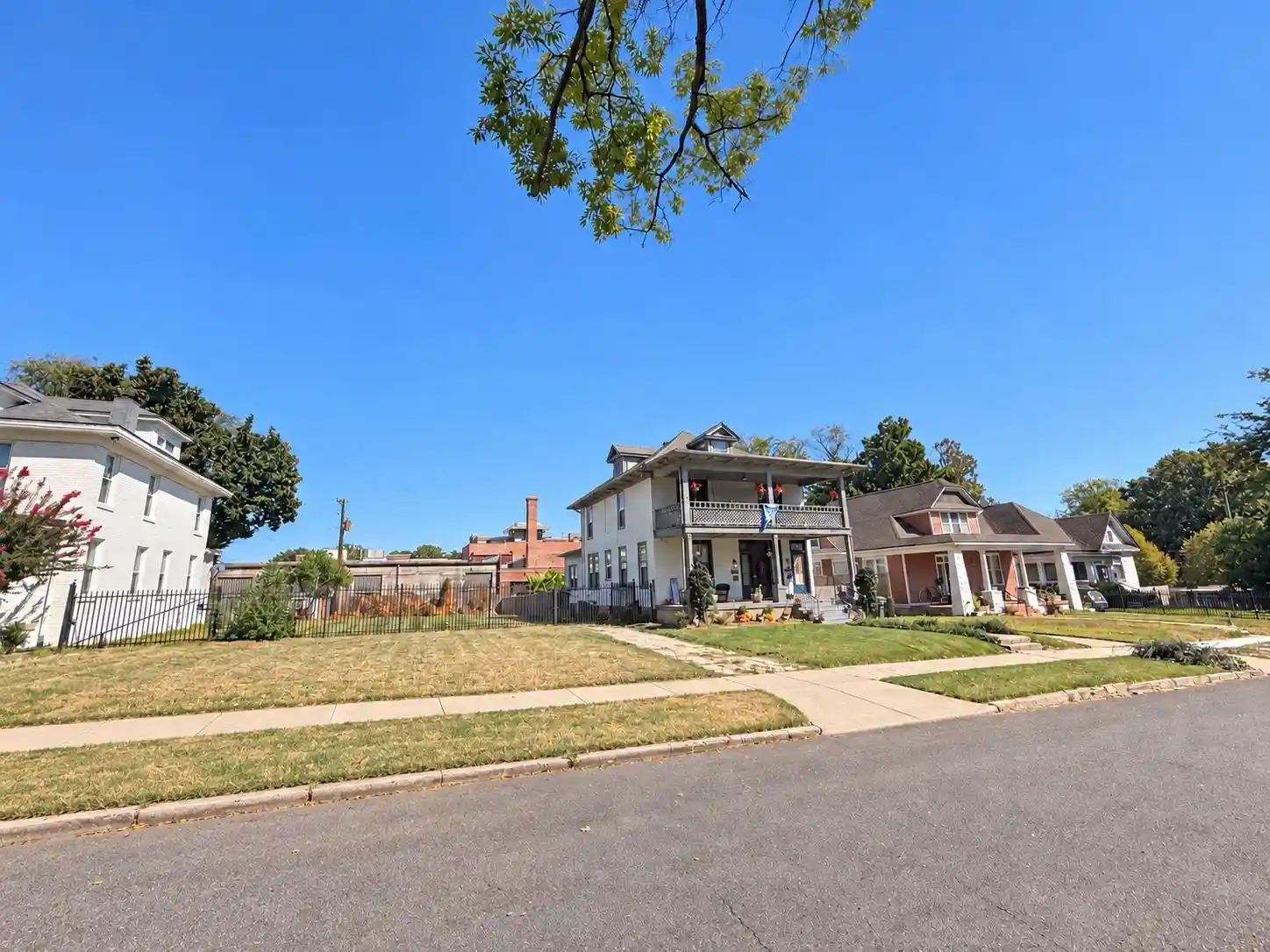 Photo 3 of Land for sale at 1542 Monroe Ave, Memphis, TN 38104 | MLS# 10231664 | Listing updated on 2026-10-02