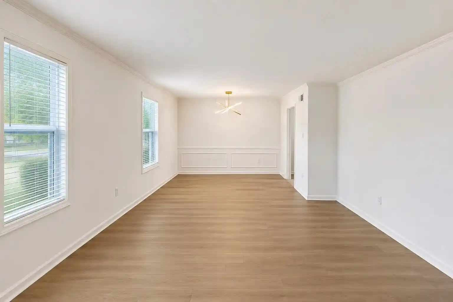 Photo 3 of Single family home for sale at 5715 Bartlett Woods Dr, Bartlett, TN 38134 | MLS# 10231667 | Listing updated on 2026-10-02