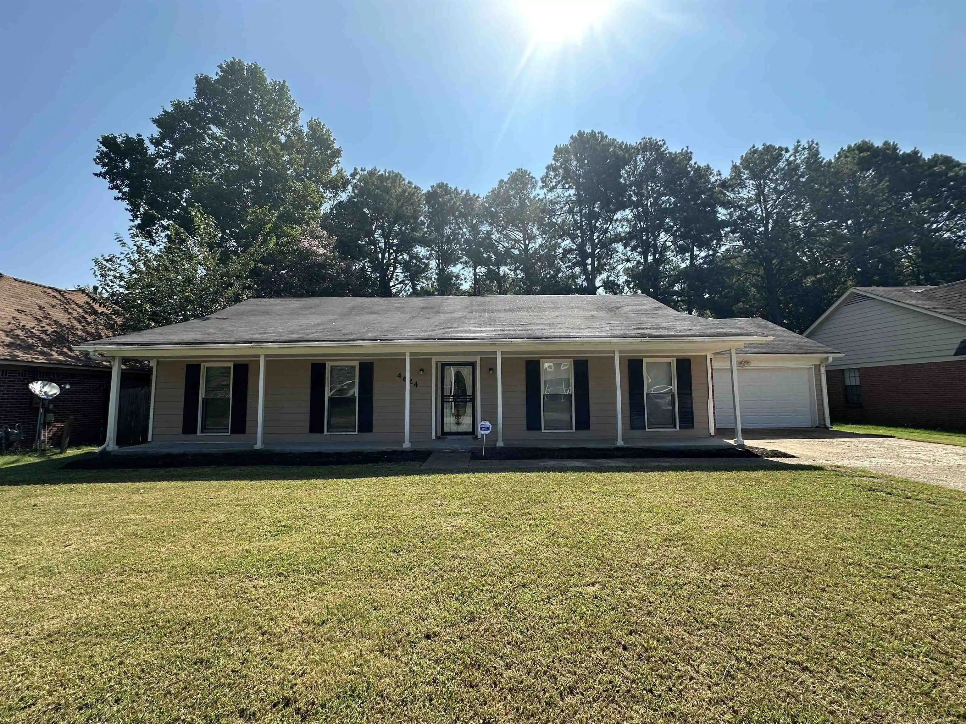Photo 1 of Single family home for sale at 4624 Wicklow Dr, Memphis, TN 38141 | MLS# 10231690 | Listing updated on 2026-10-02