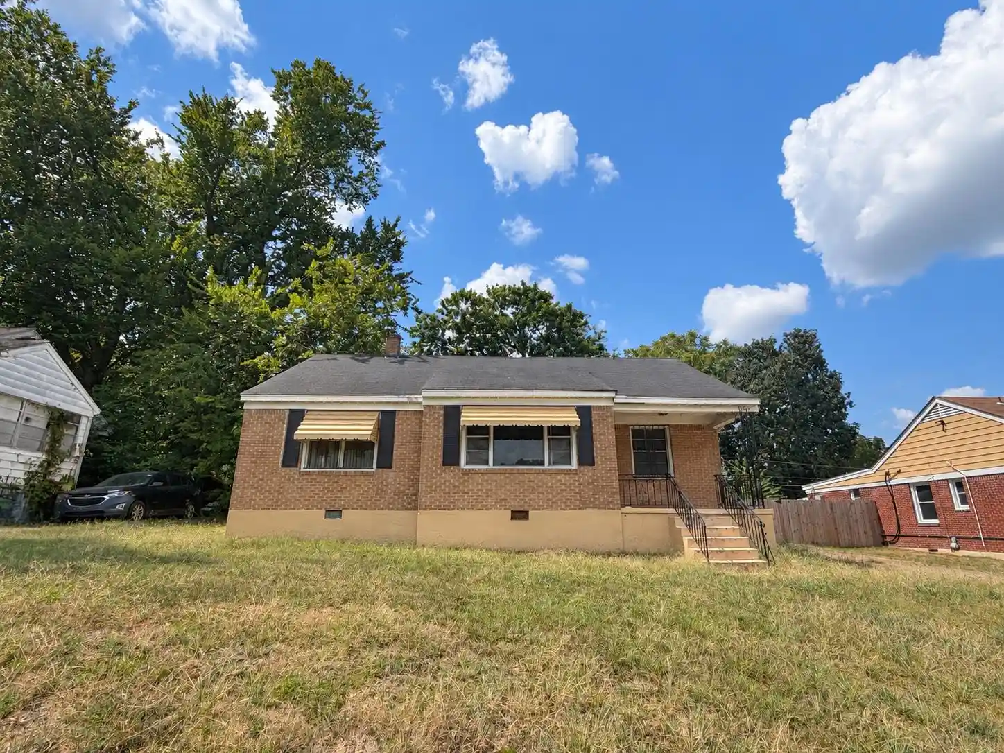 Photo 1 of Single family home for sale at 1047 W Shankman Cir, Memphis, TN 38108 | MLS# 10231707 | Listing updated on 2026-10-03