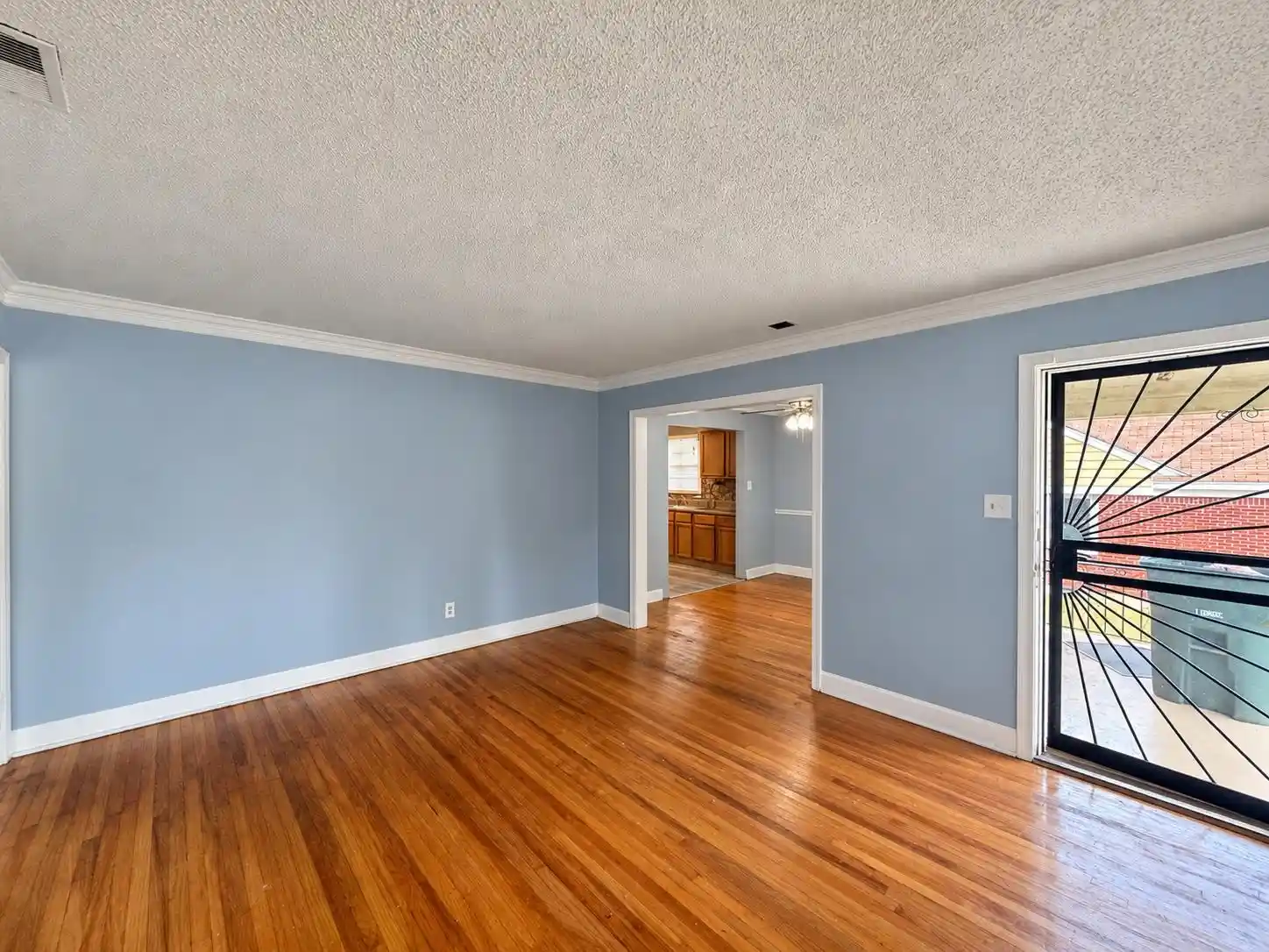 Photo 2 of Single family home for sale at 1047 W Shankman Cir, Memphis, TN 38108 | MLS# 10231707 | Listing updated on 2026-10-03