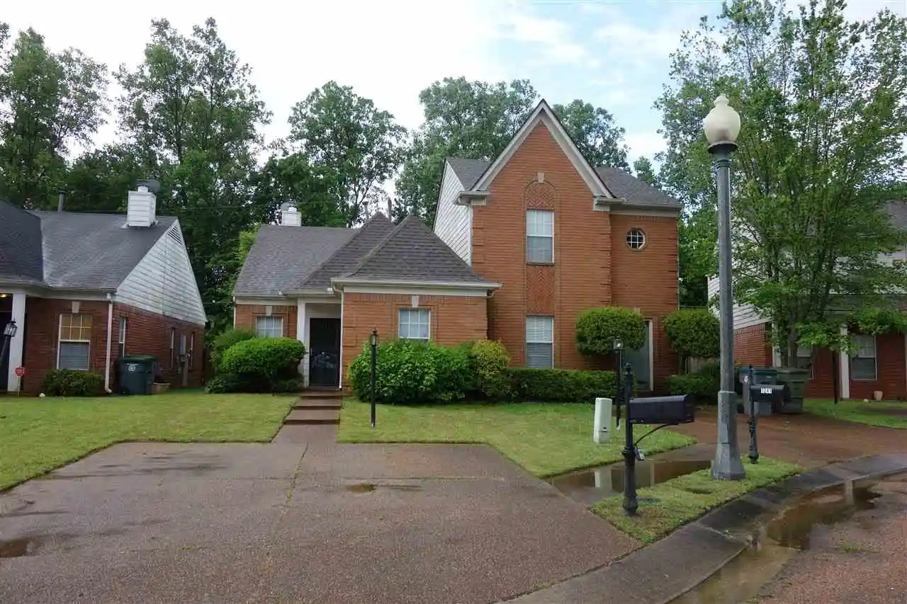 Townhouse for sale at 1237 Brady Holw Ln, Cordova, TN 38016 | MLS# 10231720
