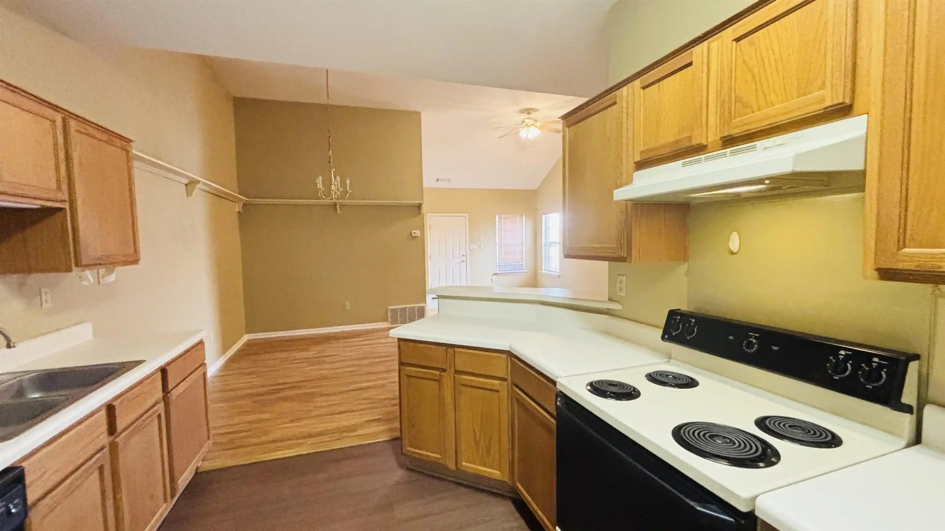 Photo 4 of Townhouse for sale at 1237 Brady Holw Ln, Cordova, TN 38016 | MLS# 10231720 | Listing updated on 2026-10-03