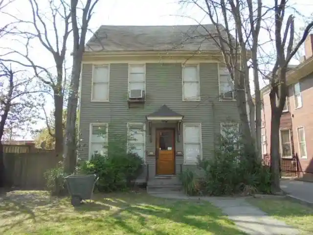 Photo 1 of Multi family home for sale at 41 S Mclean Blvd, Memphis, TN 38104 | MLS# 10231728 | Listing updated on 2026-10-29