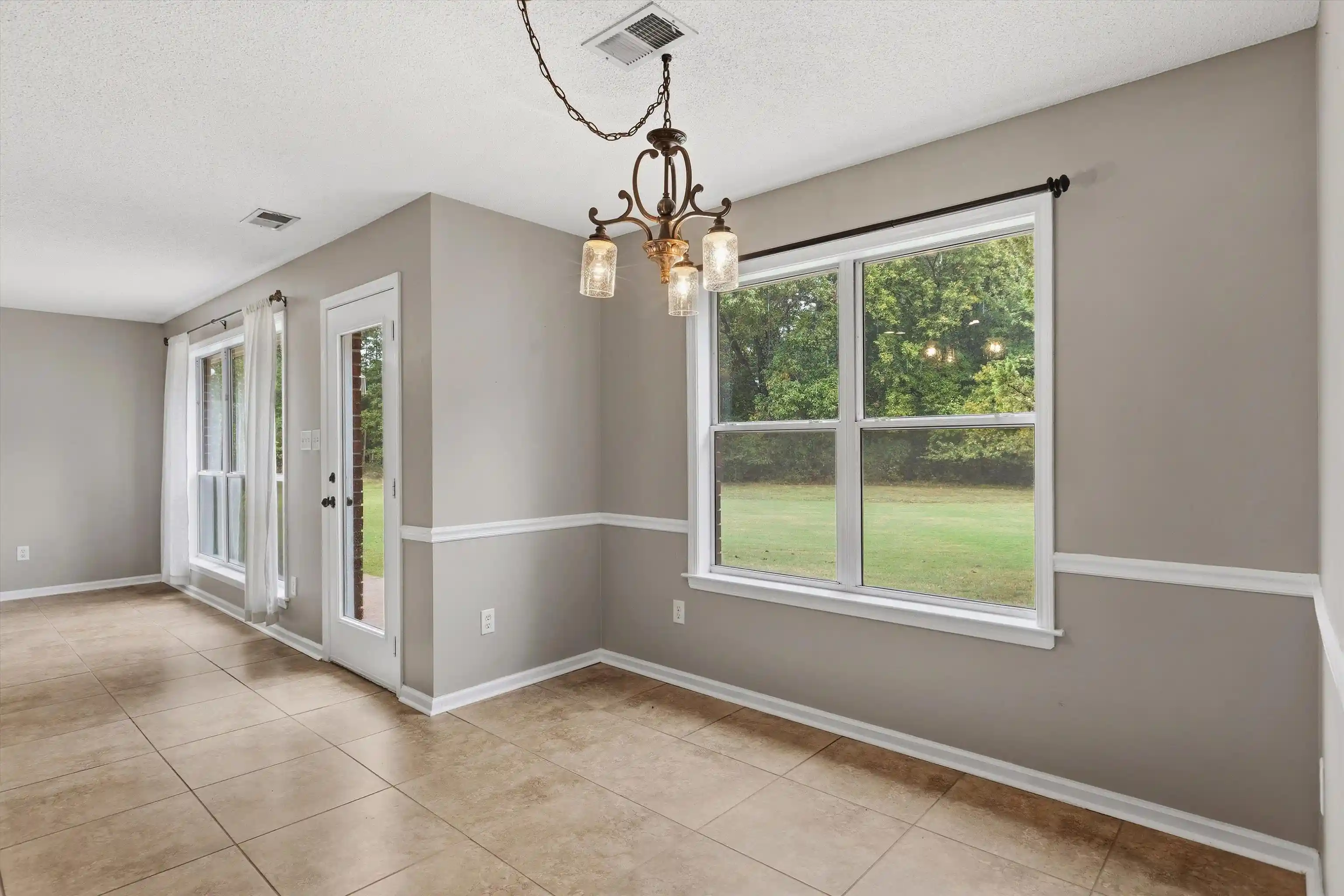 Photo 3 of Single family home for sale at 5177 Crk Cv, Bartlett, TN 38002 | MLS# 10231735 | Listing updated on 2026-10-06
