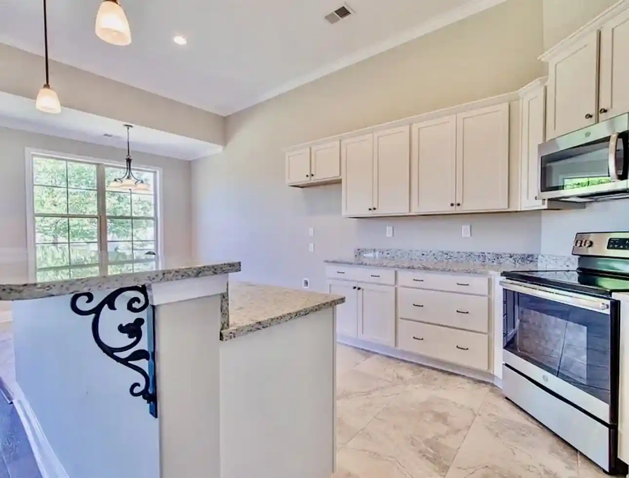 Photo 3 of Single family home for sale at 195 N Laurel Glen Dr, Oakland, TN 38060 | MLS# 10231748 | Listing updated on 2026-10-04
