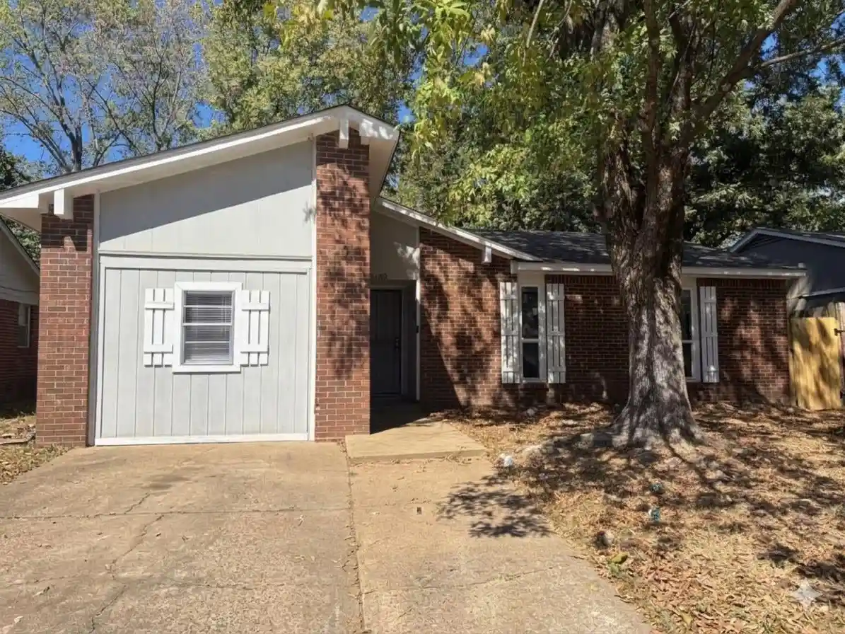 Photo 1 of Single family home for sale at 5688 Winter Tree Dr, Memphis, TN 38115 | MLS# 10231762 | Listing updated on 2026-10-05