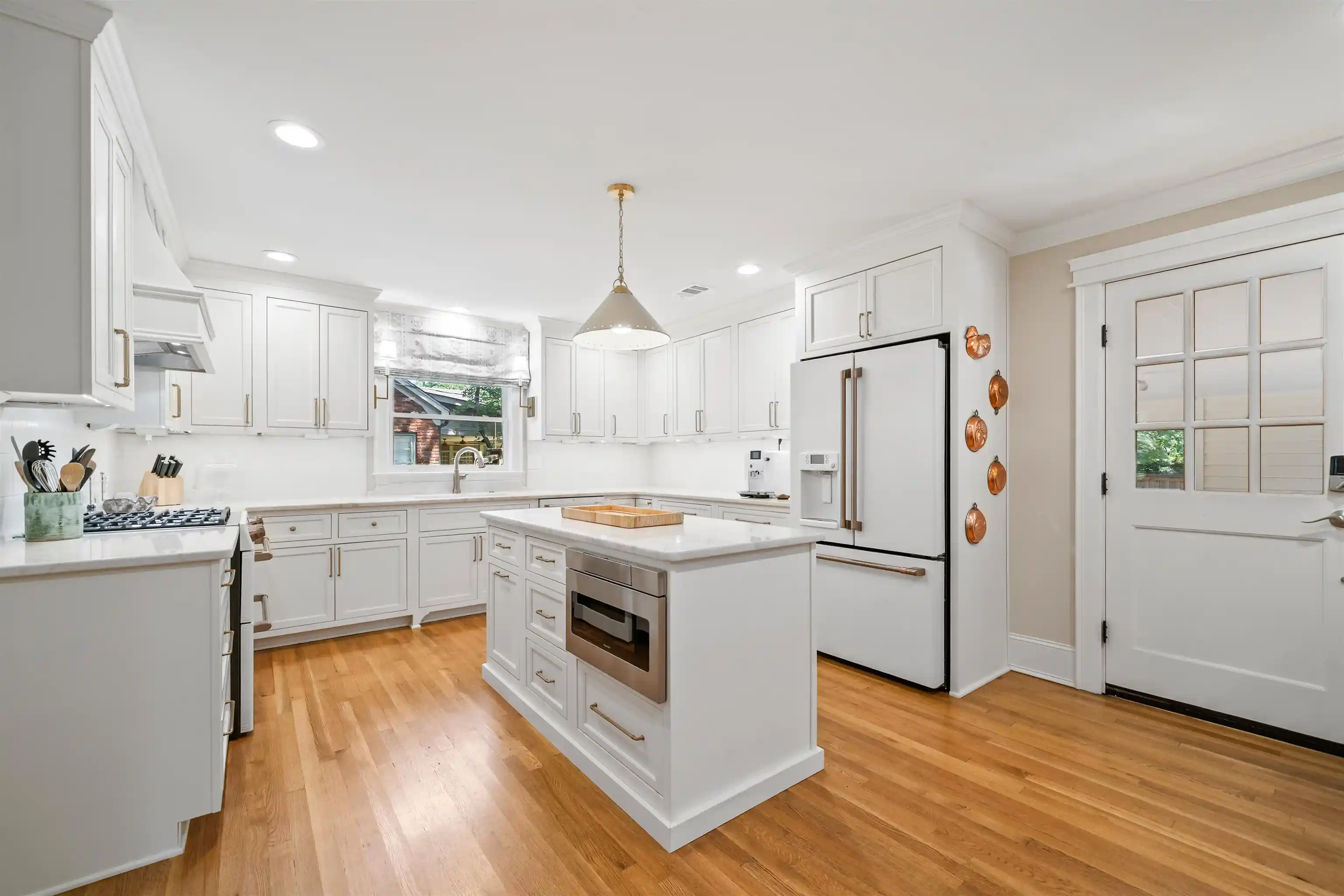 Photo 3 of Single family home for sale at 98 S Grv Park St, Memphis, TN 38117 | MLS# 10231772 | Listing updated on 2026-10-05