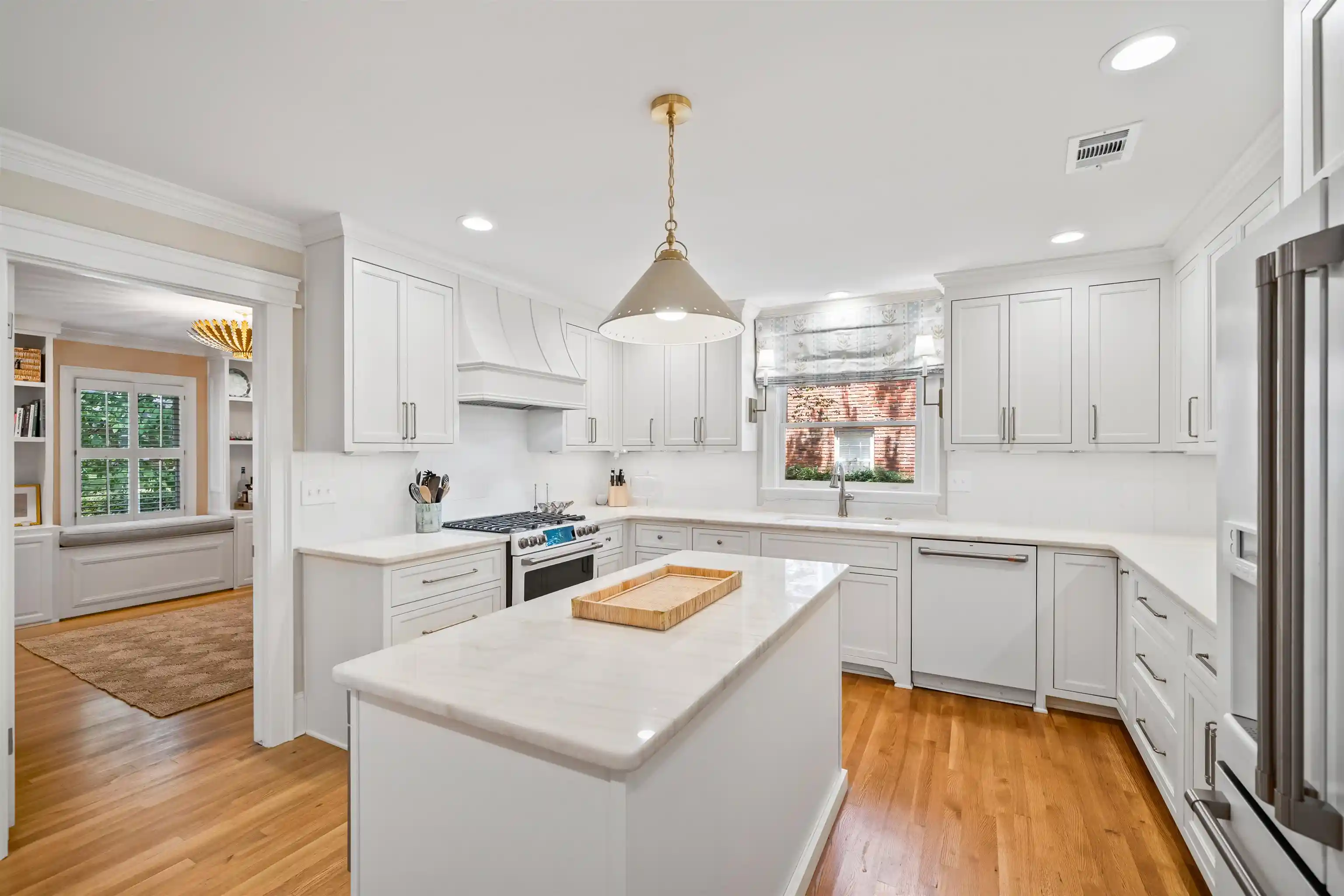 Photo 4 of Single family home for sale at 98 S Grv Park St, Memphis, TN 38117 | MLS# 10231772 | Listing updated on 2026-10-05