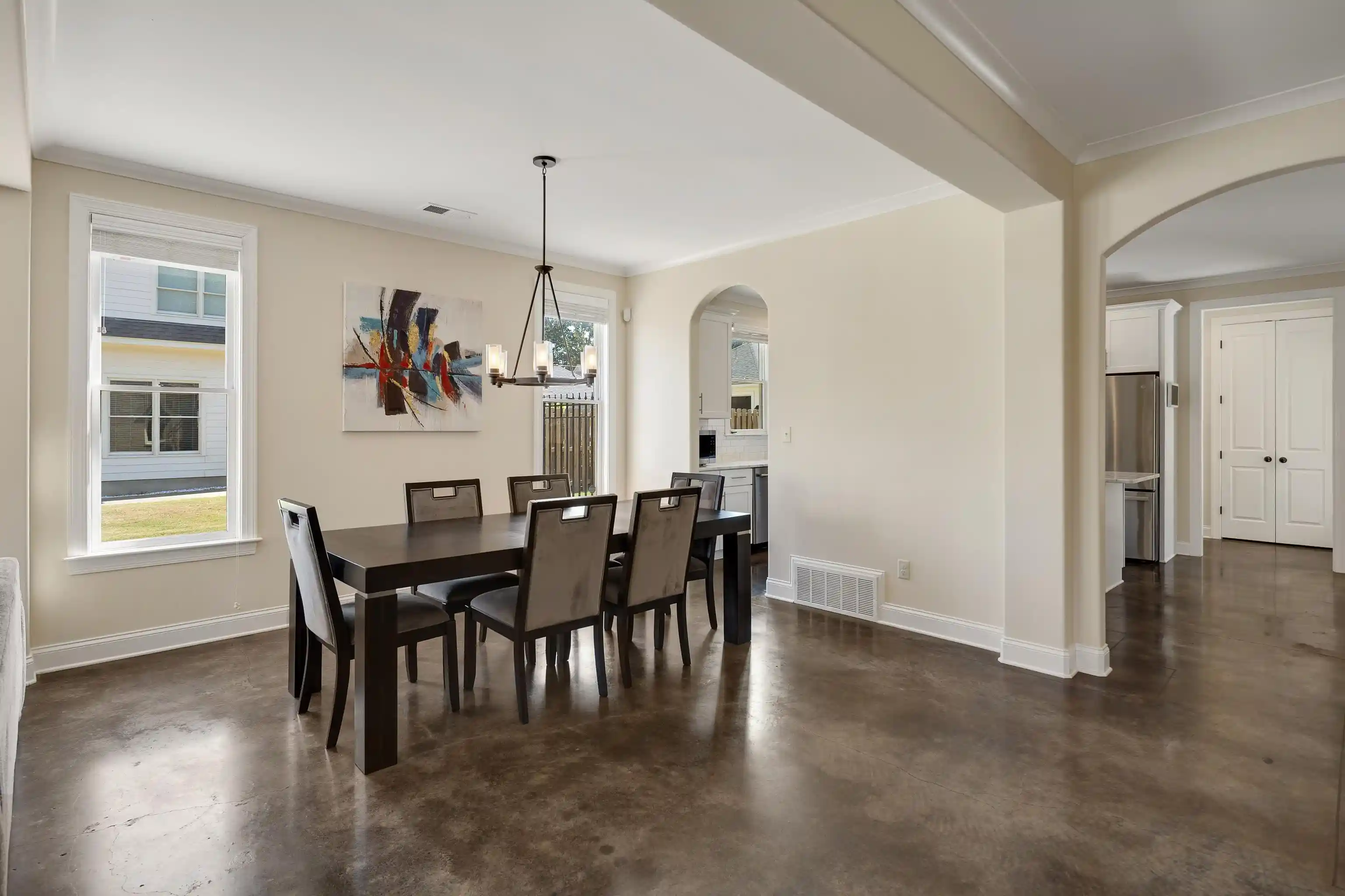 Photo 3 of Single family home for sale at 2339 Autumn Ave, Memphis, TN 38112 | MLS# 10231776 | Listing updated on 2026-10-05