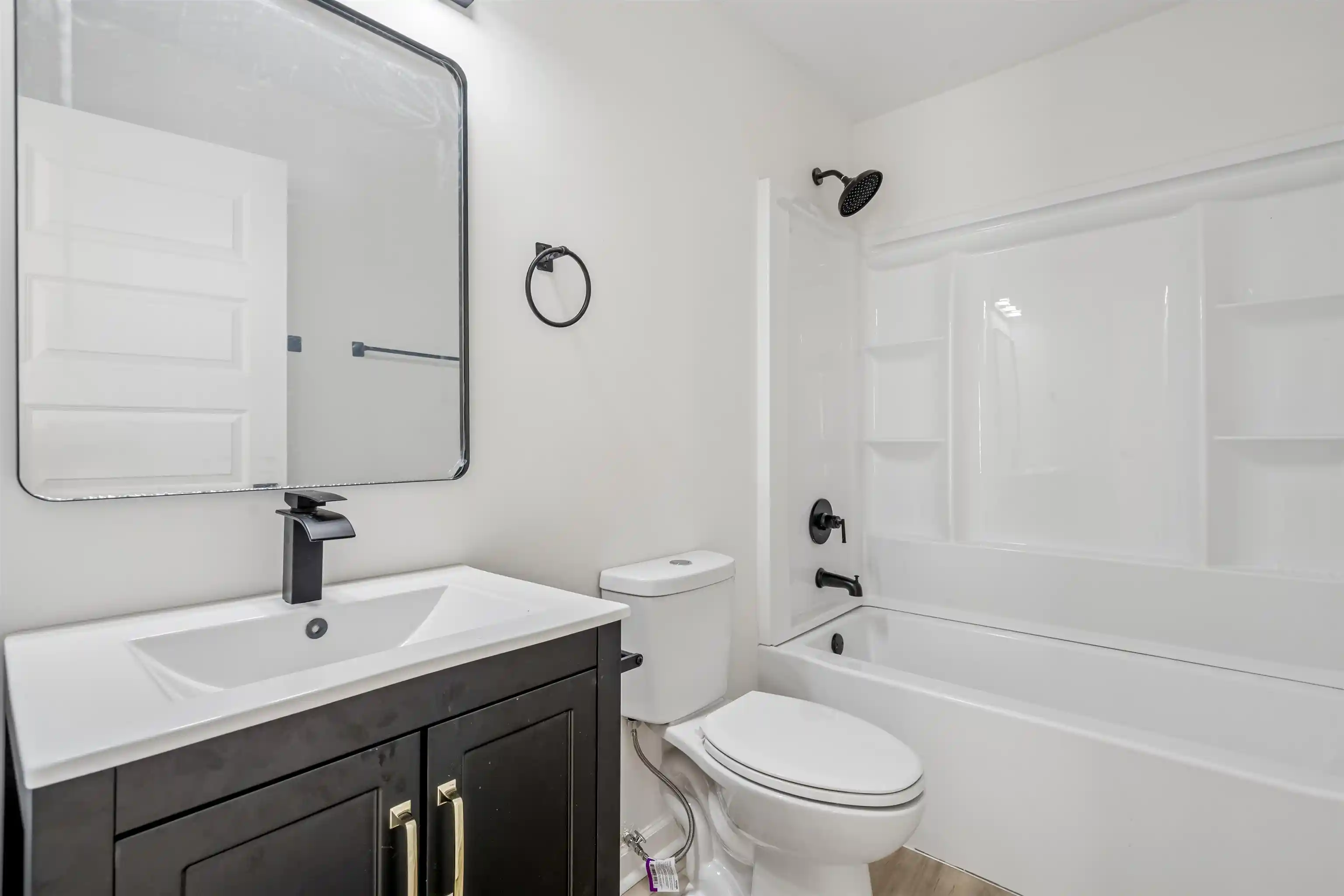 Photo 2 of Single family home for sale at 5304 Bitter Crk Dr, Memphis, TN 38127 | MLS# 10231787 | Listing updated on 2026-10-05