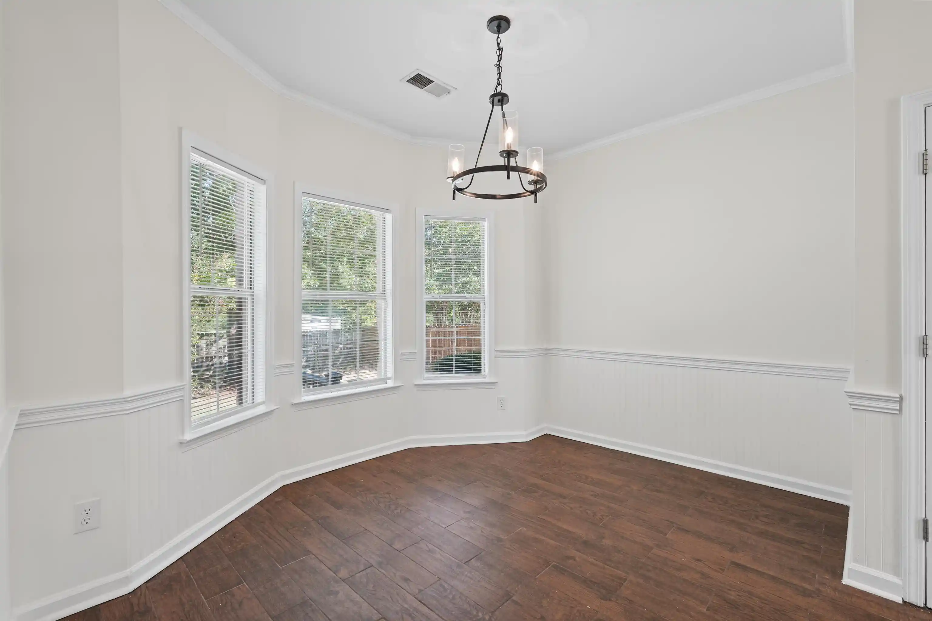 Photo 2 of Single family home for sale at 7212 Shady Oaks Dr, Bartlett, TN 38133 | MLS# 10231796 | Listing updated on 2026-10-05