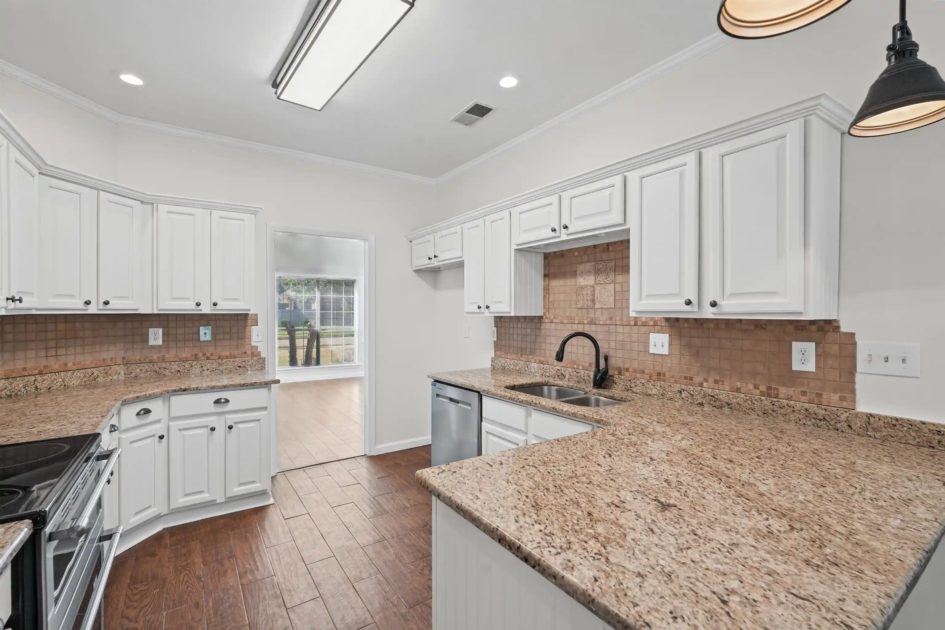 Photo 3 of Single family home for sale at 7212 Shady Oaks Dr, Bartlett, TN 38133 | MLS# 10231796 | Listing updated on 2026-10-05