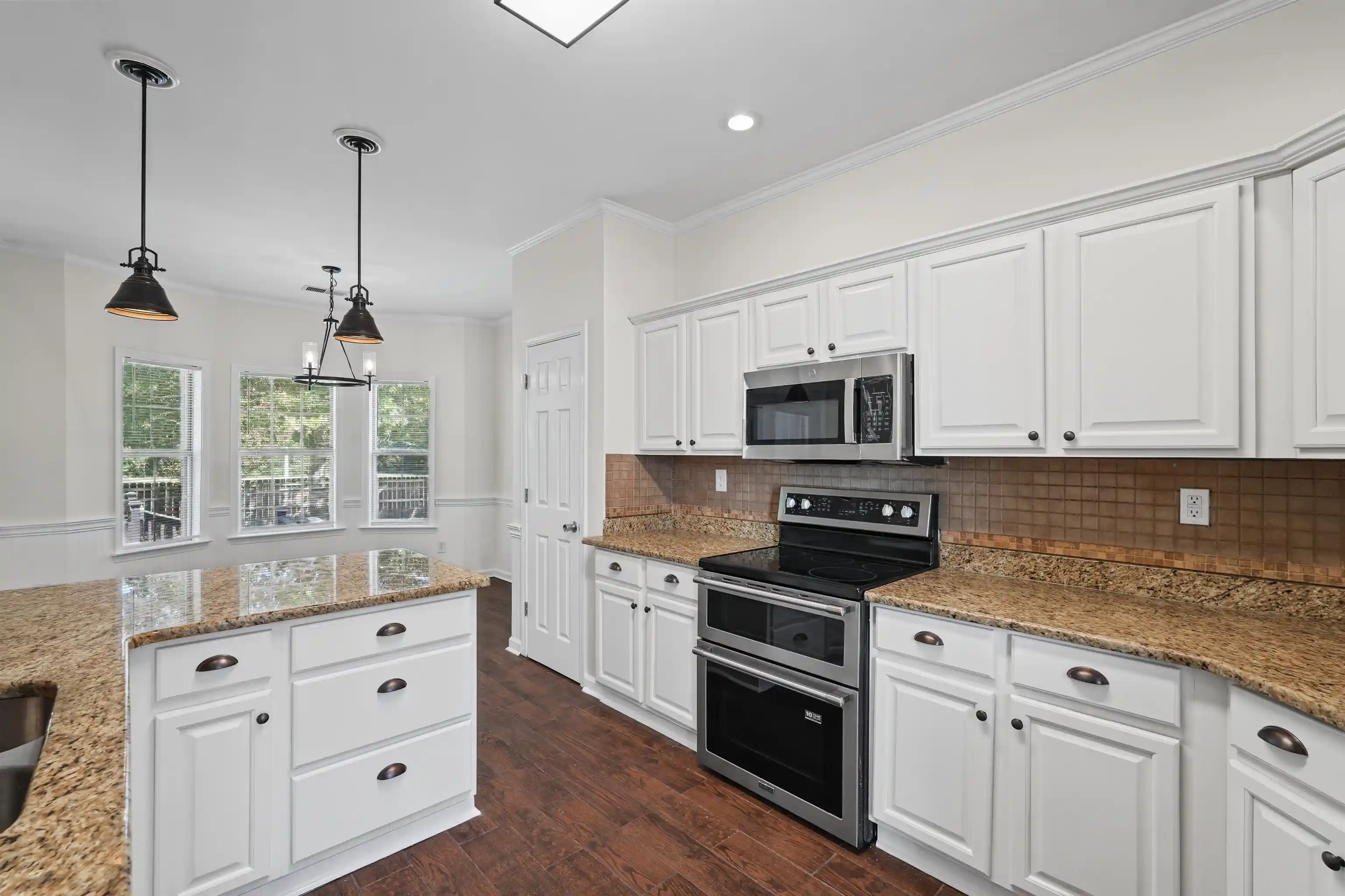 Photo 4 of Single family home for sale at 7212 Shady Oaks Dr, Bartlett, TN 38133 | MLS# 10231796 | Listing updated on 2026-10-05