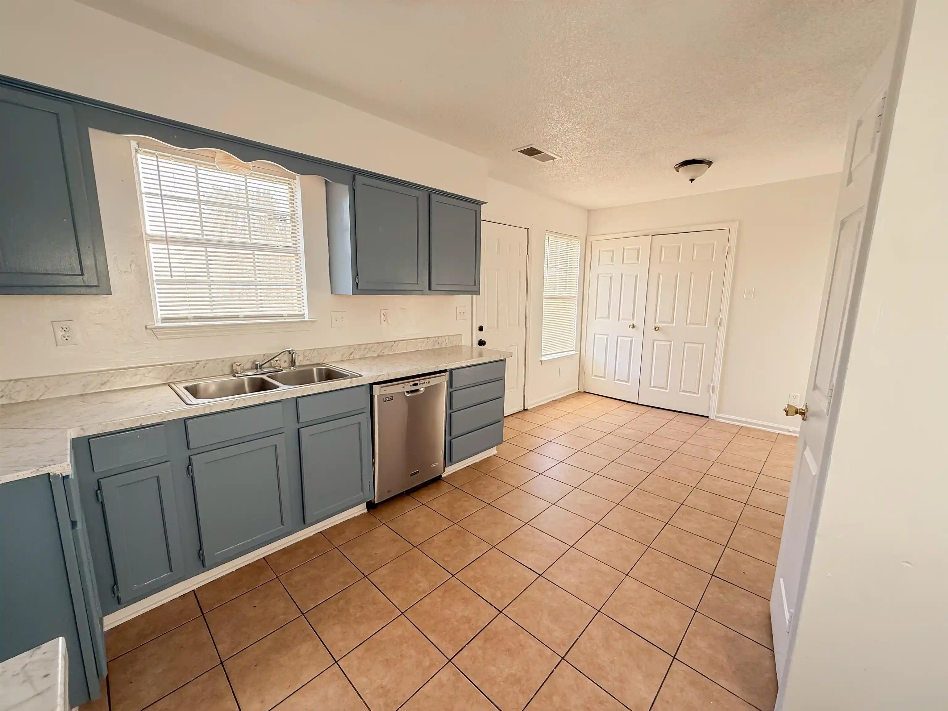 Photo 2 of Single family home for sale at 265 Baltic St, Memphis, TN 38112 | MLS# 10231820 | Listing updated on 2026-10-06