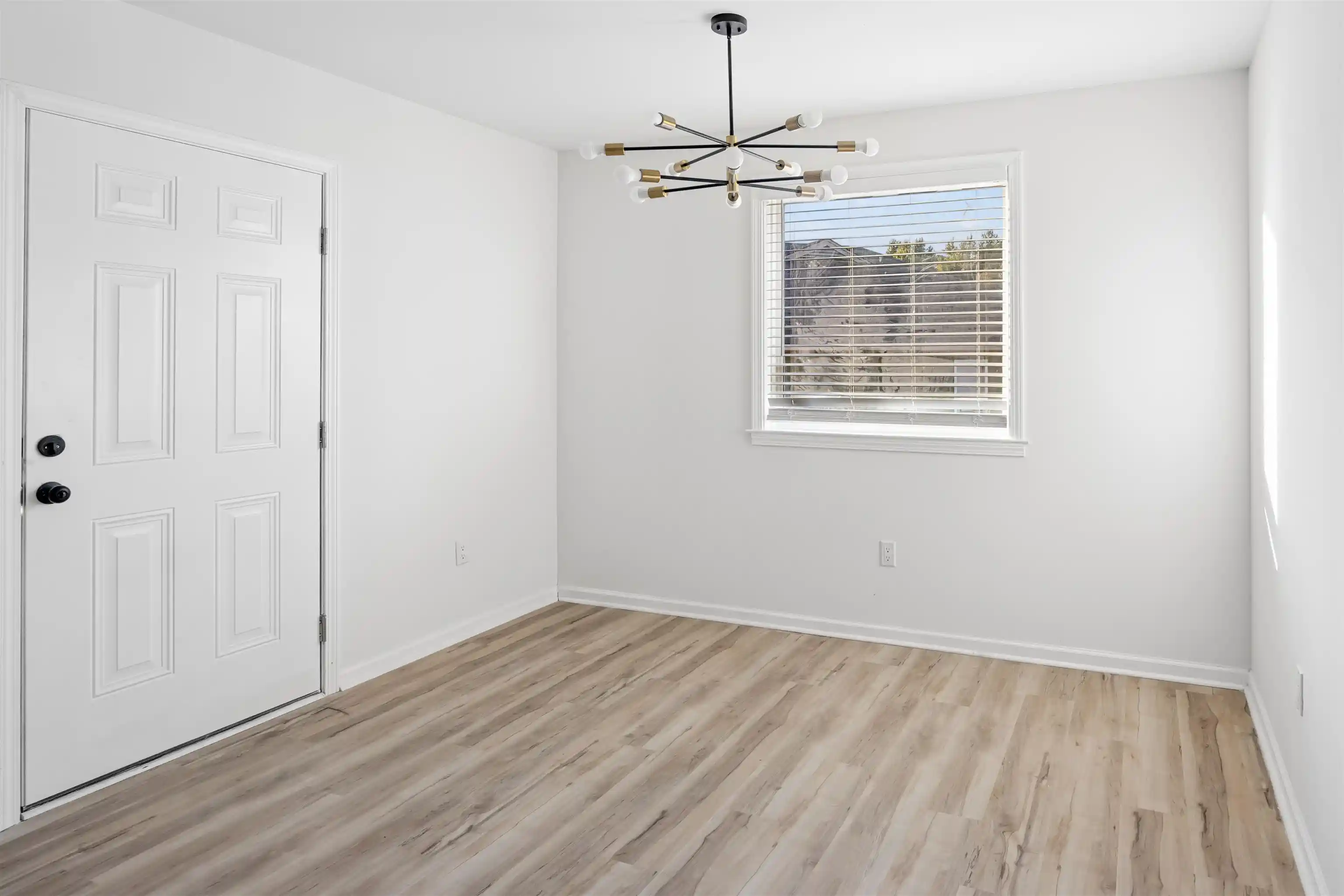 Photo 2 of Single family home for sale at 2923 Lake Park Rd, Memphis, TN 38127 | MLS# 10231825 | Listing updated on 2026-10-06