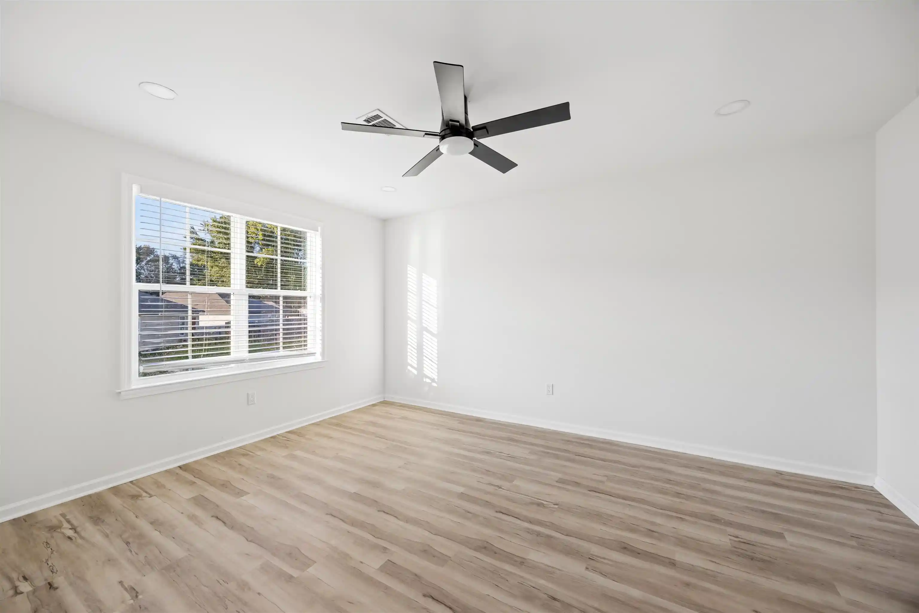 Photo 3 of Single family home for sale at 2923 Lake Park Rd, Memphis, TN 38127 | MLS# 10231825 | Listing updated on 2026-10-06
