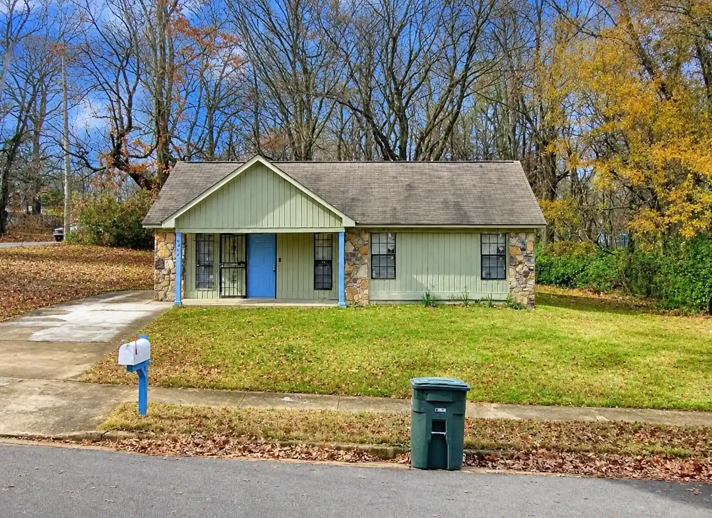 Photo 1 of Single family home for sale at 3878 Windermere Rd, Memphis, TN 38128 | MLS# 10231827 | Listing updated on 2026-10-06