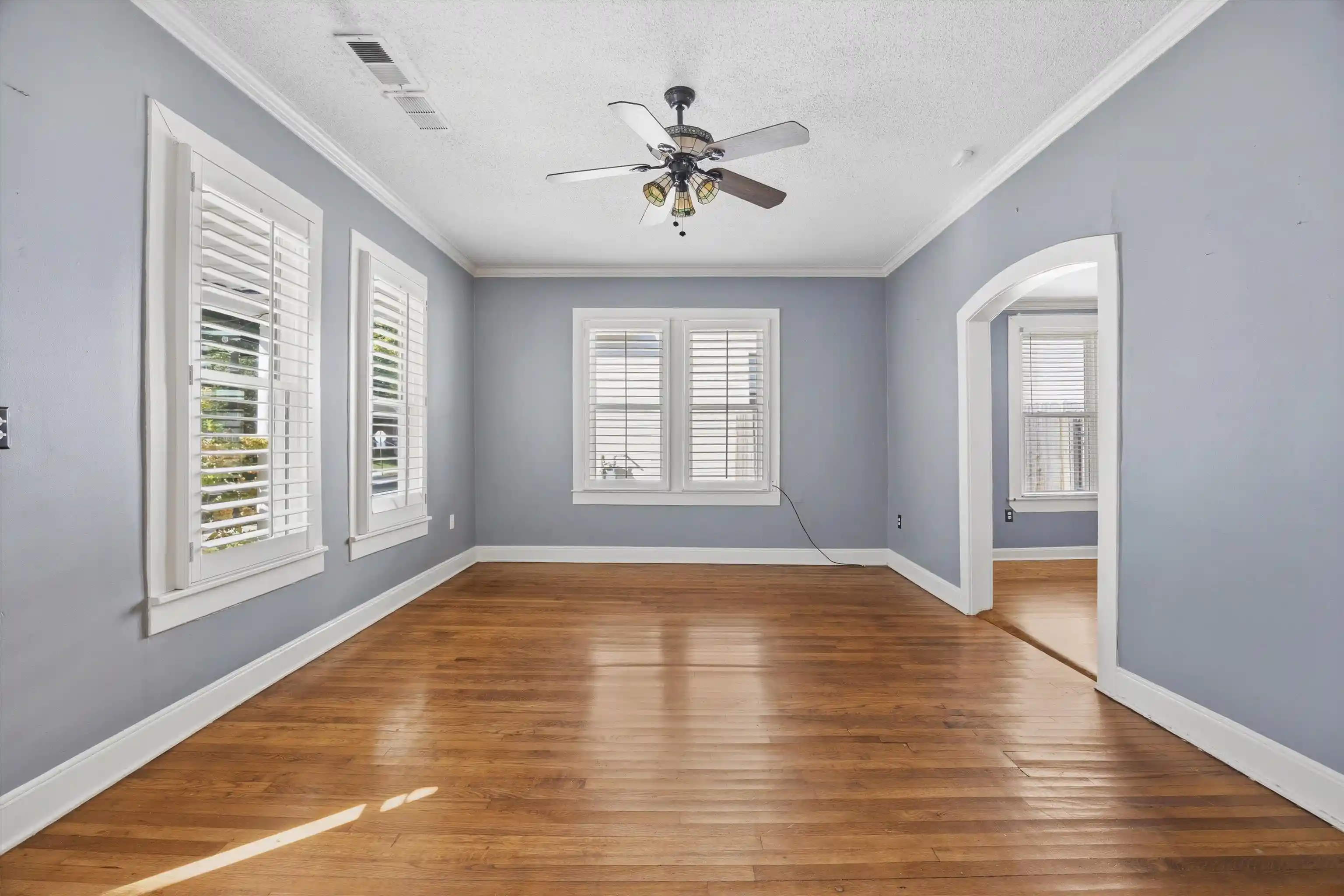 Photo 4 of Single family home for sale at 886 S Cox St, Memphis, TN 38104 | MLS# 10231839 | Listing updated on 2026-10-06