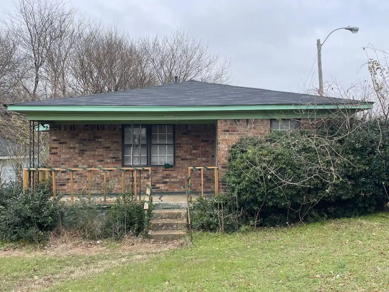 Photo 1 of Single family home for sale at 96 Vaal St, Memphis, TN 38109 | MLS# 10231846 | Listing updated on 2026-10-06