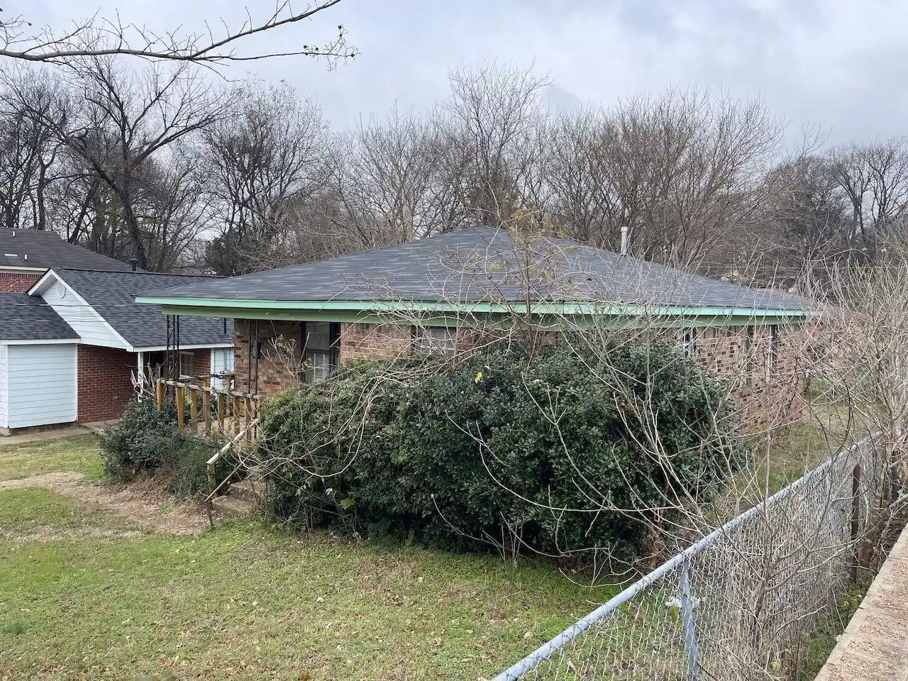 Photo 2 of Single family home for sale at 96 Vaal St, Memphis, TN 38109 | MLS# 10231846 | Listing updated on 2026-10-06