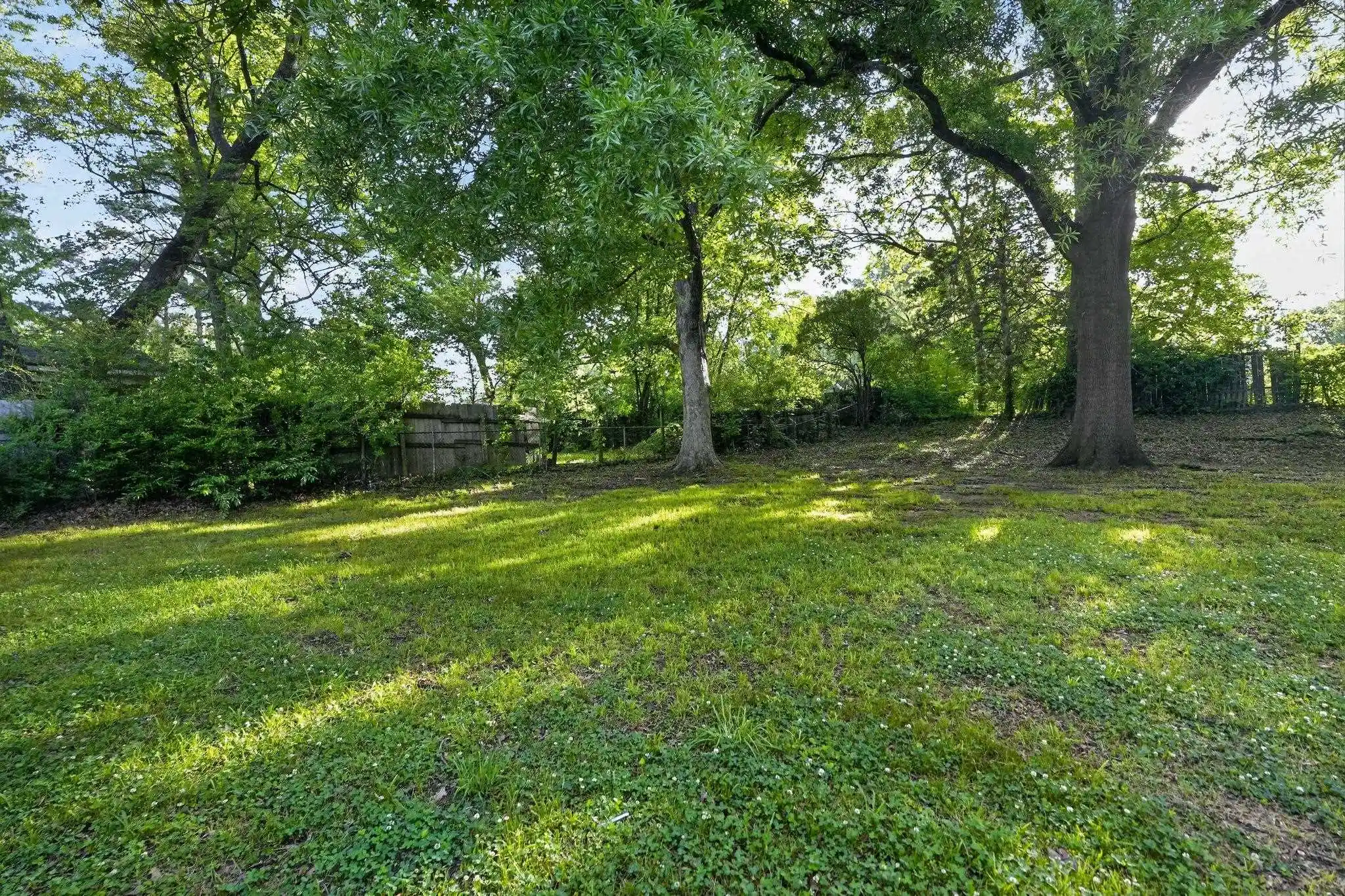 Photo 3 of Single family home for sale at 3556 Brookmeade St, Memphis, TN 38127 | MLS# 10231854 | Listing updated on 2026-10-06