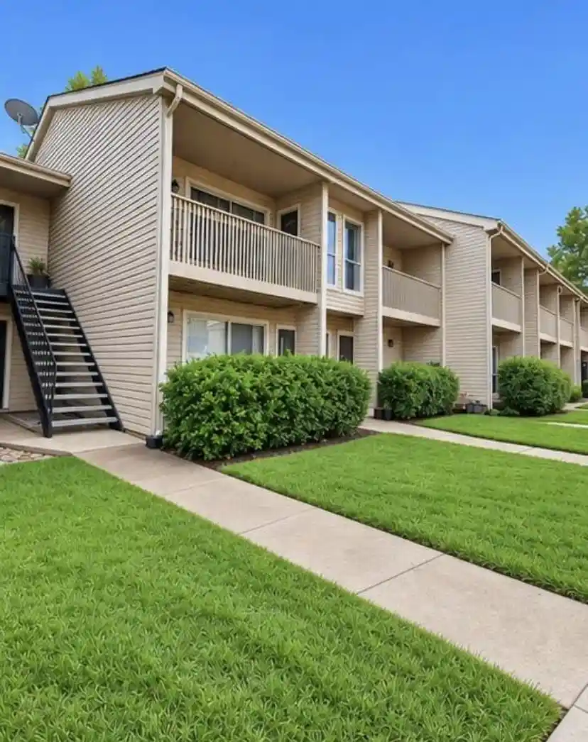 Photo 2 of Condo for sale at 6761 Quail Holw Ct #3, Memphis, TN 38120 | MLS# 10231871 | Listing updated on 2026-10-06