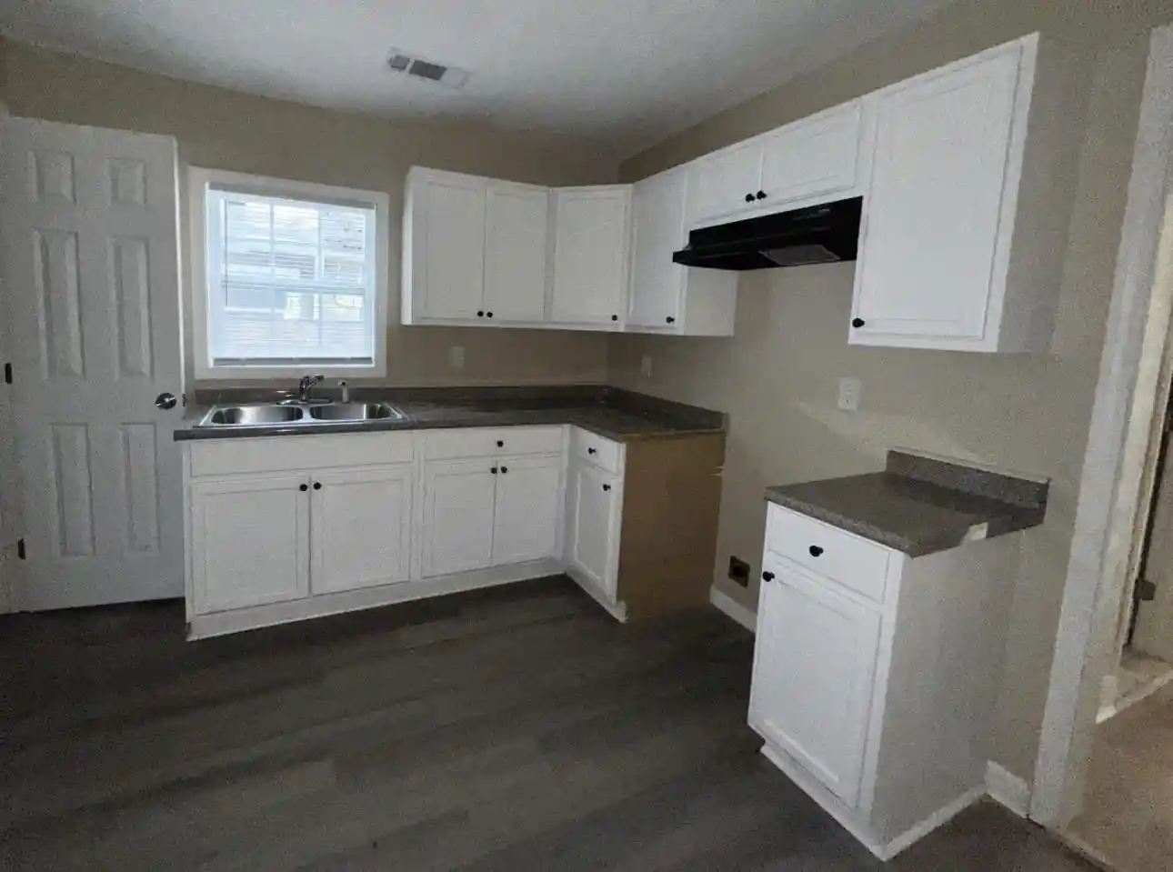 Photo 2 of Single family home for sale at 2372 Hunter Ave, Memphis, TN 38108 | MLS# 10231896 | Listing updated on 2026-10-06