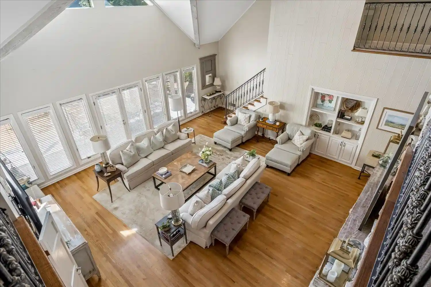Photo 2 of Mansion for sale at 510 Bray Sta Rd, Collierville, TN 38017 | MLS# 10231934 | Listing updated on 2026-10-07