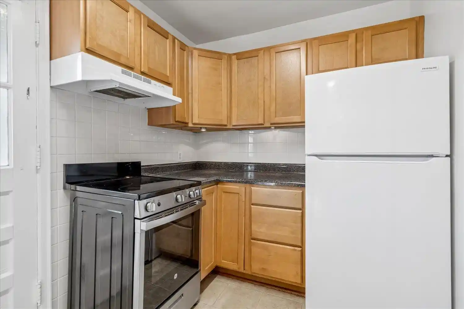 Photo 4 of Single family home for sale at 465 Grahamwood Dr, Memphis, TN 38122 | MLS# 10231938 | Listing updated on 2026-10-08