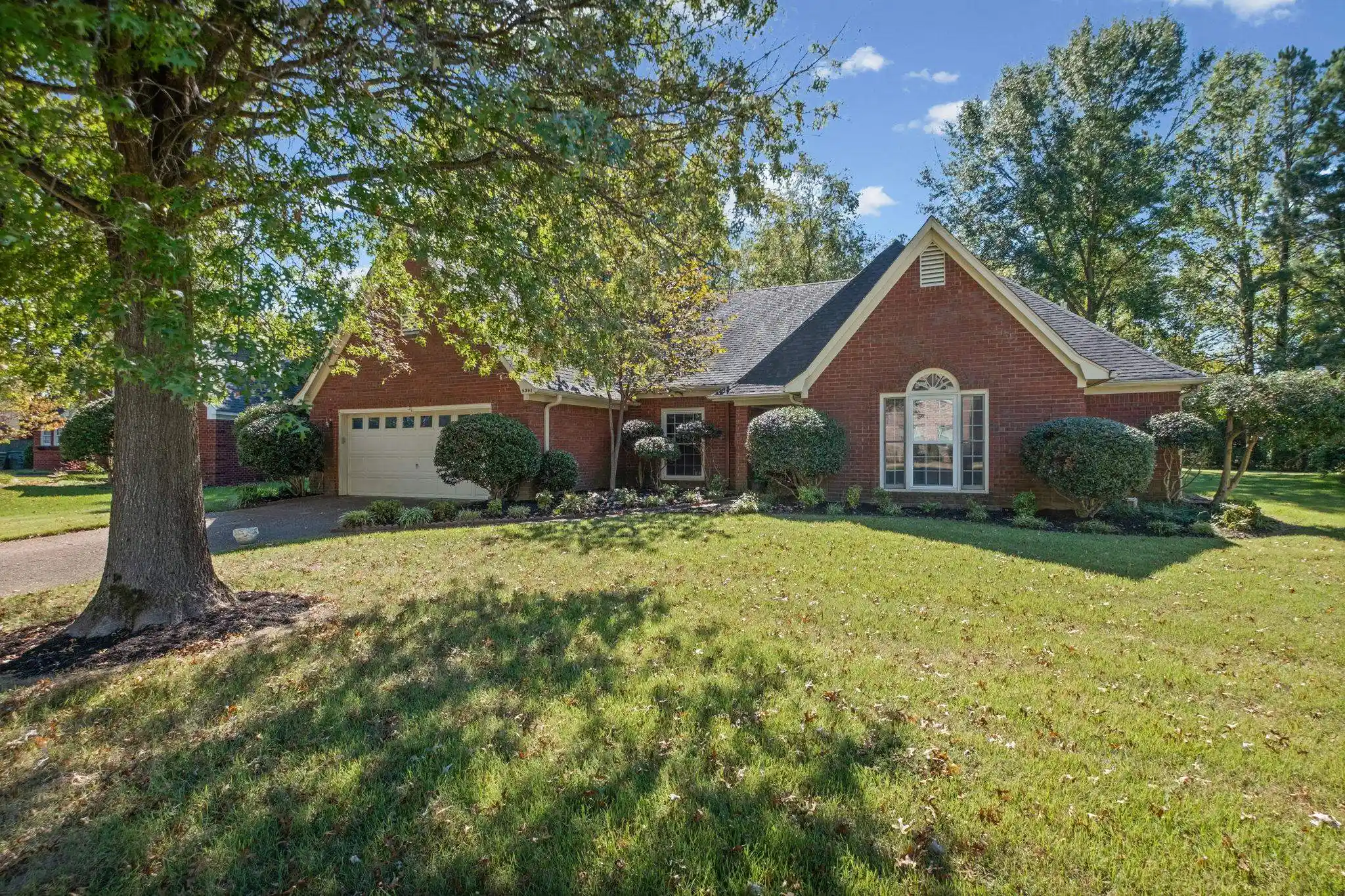 Photo 1 of Single family home for sale at 8391 Kings Trl Cv, Cordova, TN 38016 | MLS# 10231953 | Listing updated on 2026-10-07