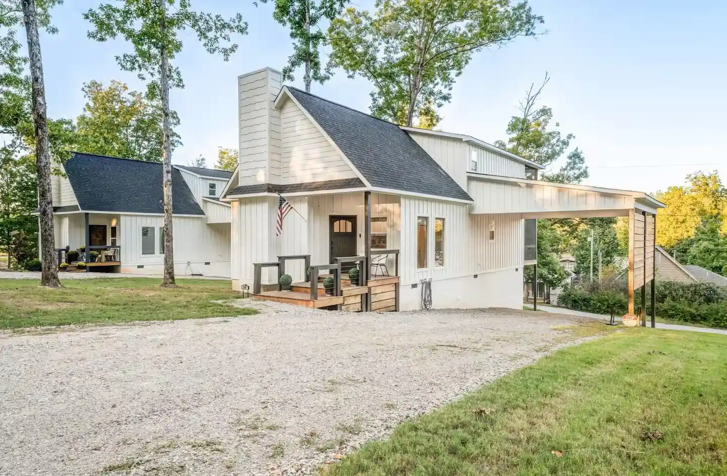 Photo 1 of Single family home for sale at 125 Holiday Hills Rd, Counce, TN 38326 | MLS# 10231957 | Listing updated on 2026-10-09