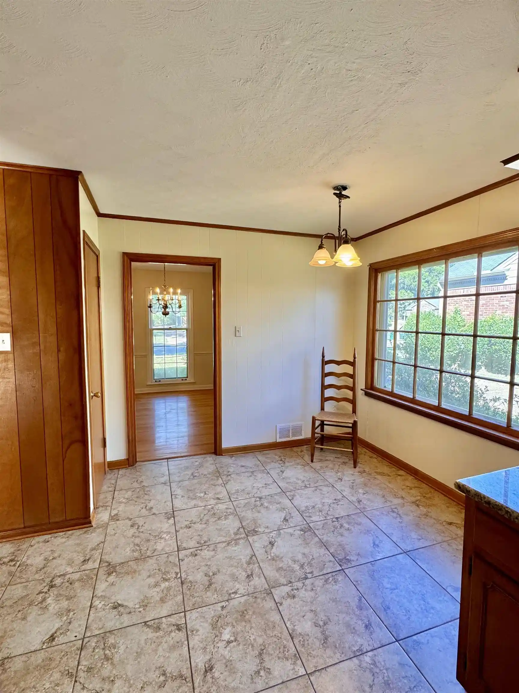 Photo 3 of Single family home for sale at 2318 Lovitt Dr, Memphis, TN 38119 | MLS# 10231967 | Listing updated on 2026-10-08