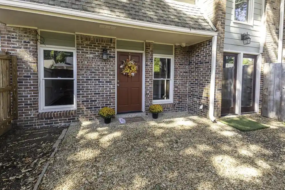 Photo 1 of Condo for sale at 697 S Belvedere Blvd, Memphis, TN 38104 | MLS# 10231976 | Listing updated on 2026-10-08