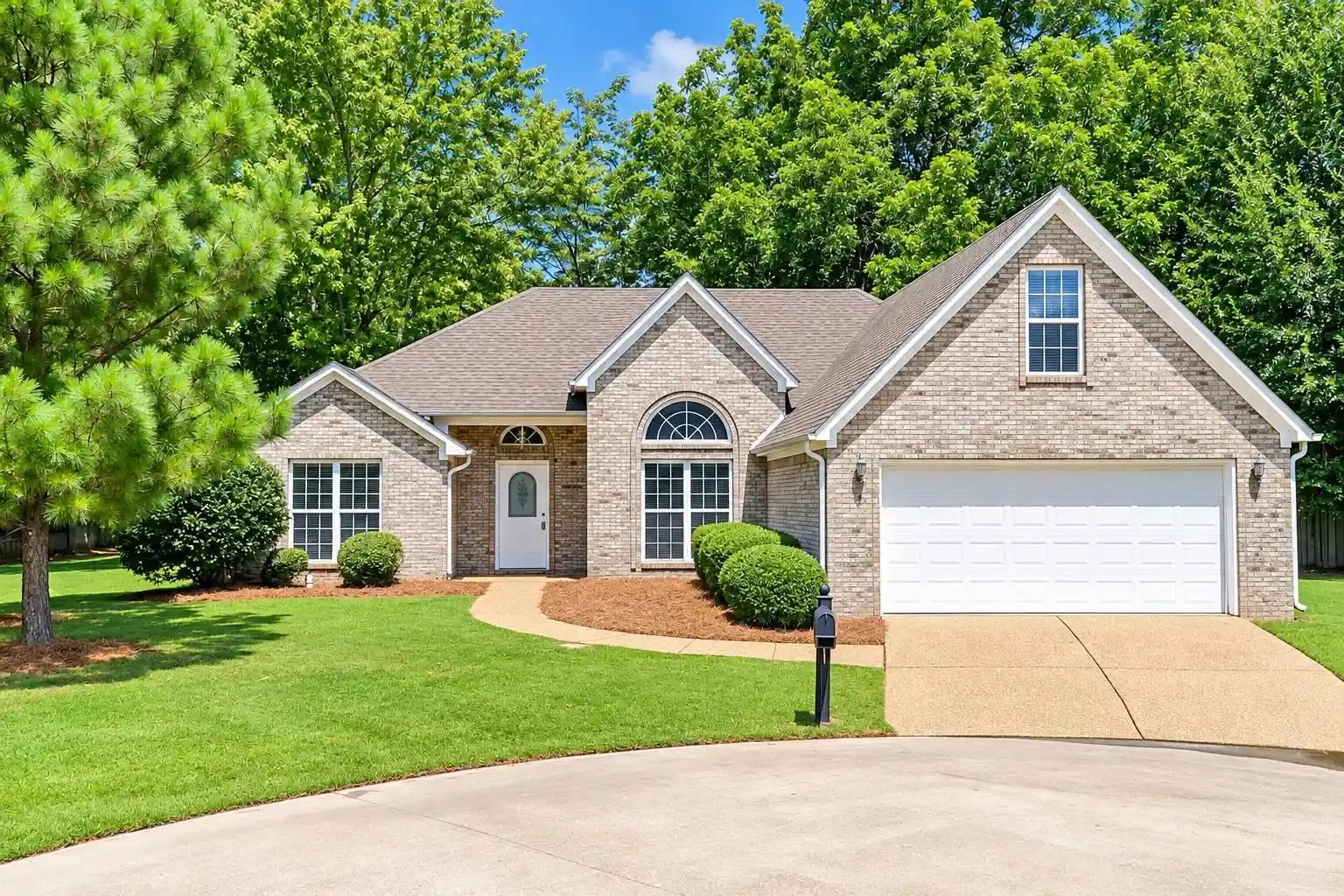 Photo 1 of Single family home for sale at 23 Weatherstone Dr, Jackson, TN 38305 | MLS# 10231979 | Listing updated on 2026-10-08