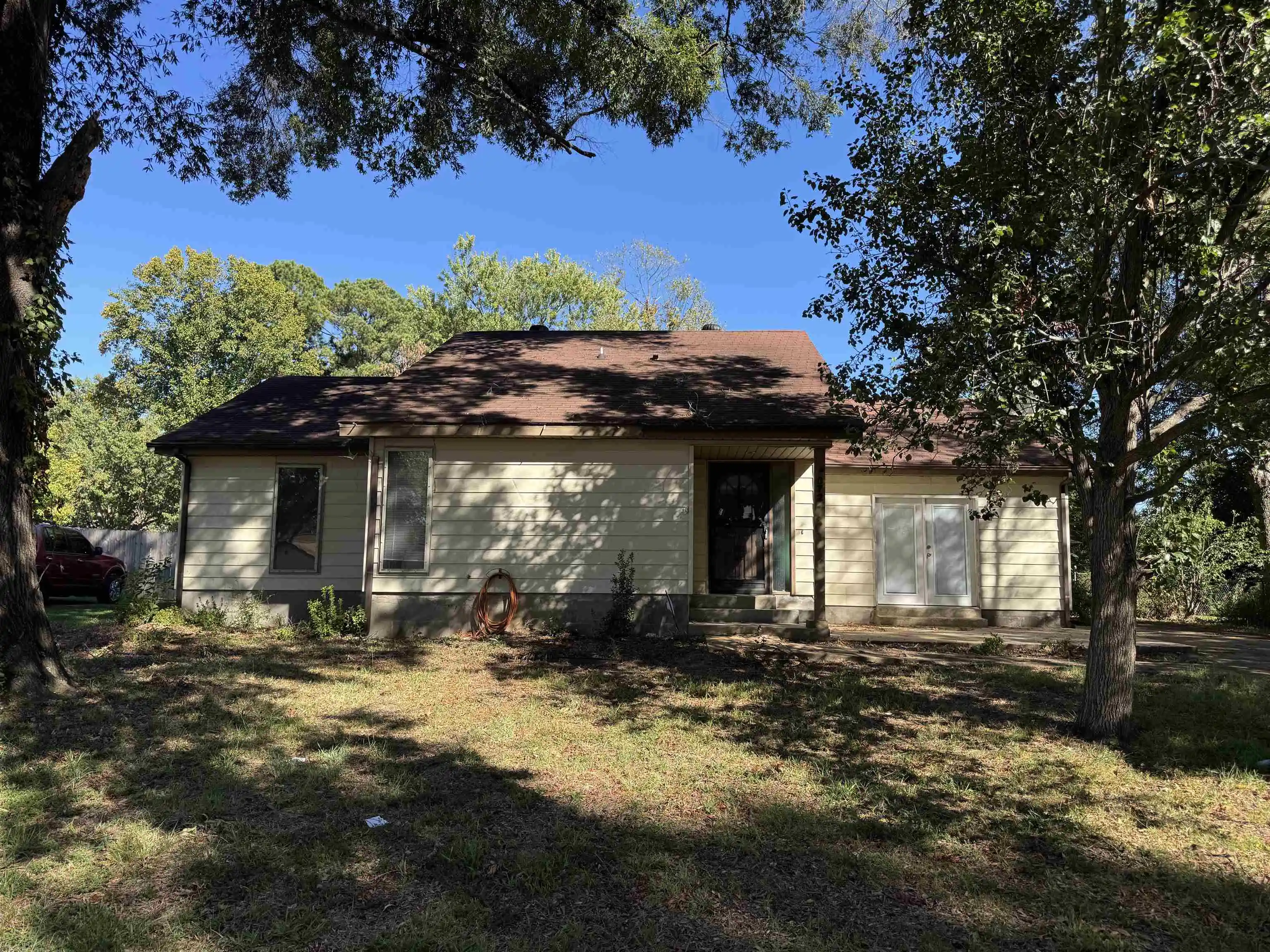 Photo 1 of Single family home for sale at 7072 Pam Dr, Millington, TN 38053 | MLS# 10231985 | Listing updated on 2026-10-08
