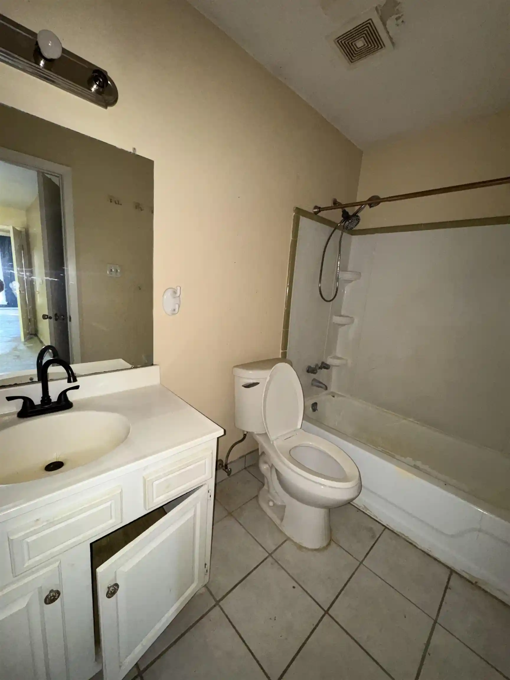 Photo 3 of Single family home for sale at 7072 Pam Dr, Millington, TN 38053 | MLS# 10231985 | Listing updated on 2026-10-08