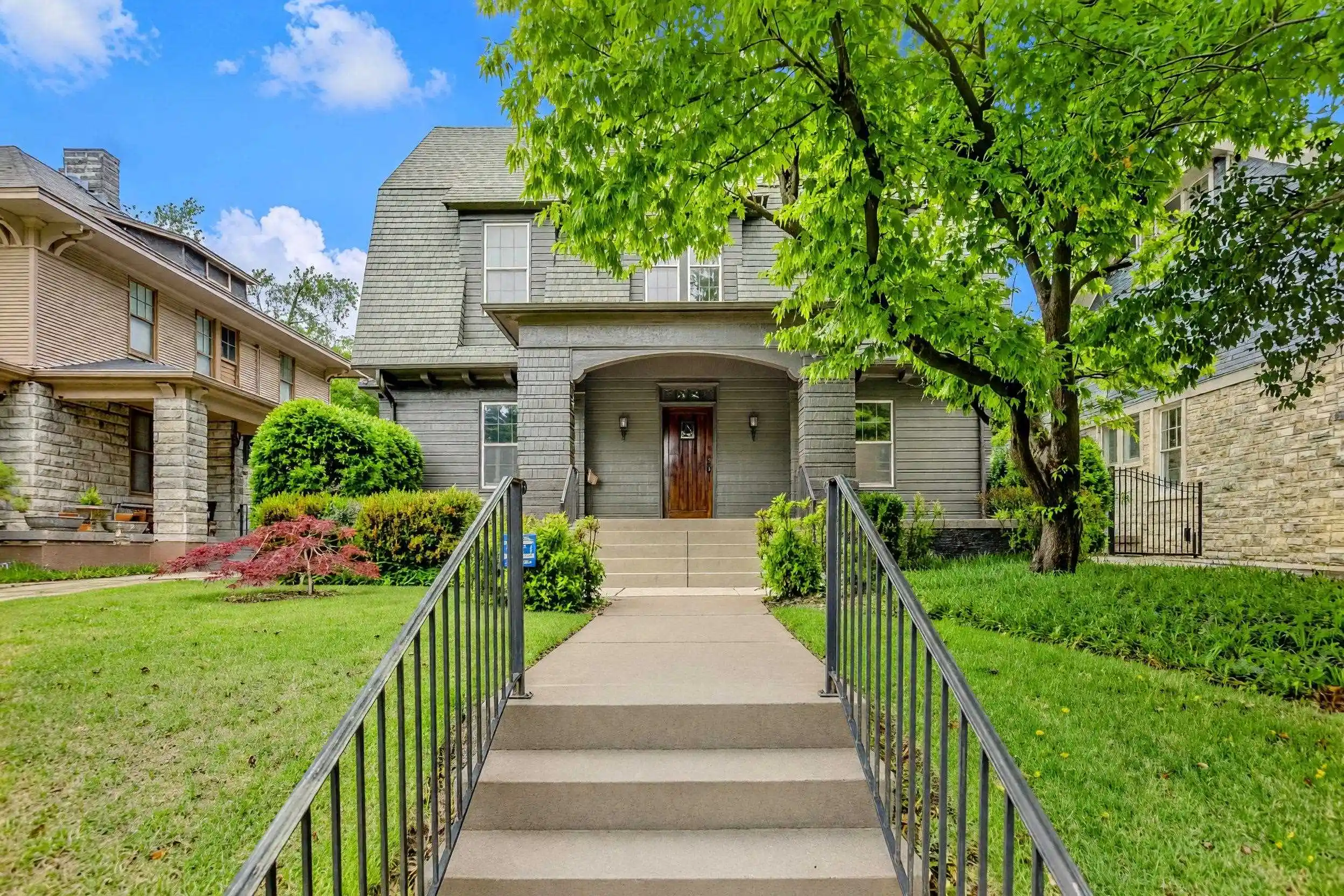 Photo 1 of Single family home for sale at 1618 Harbert Ave, Memphis, TN 38104 | MLS# 10232013 | Listing updated on 2026-10-09