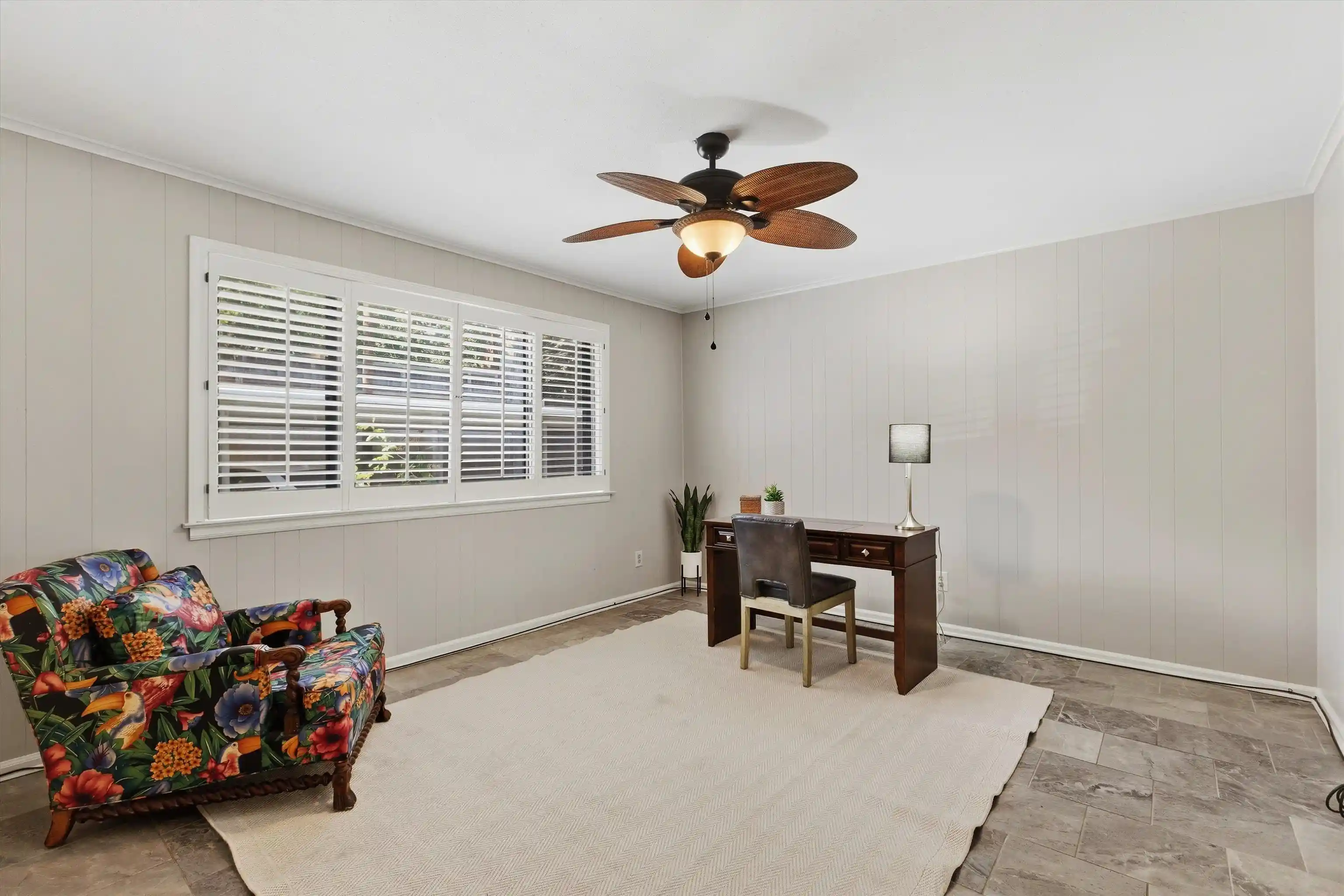 Listing Photo 4 - Condo for sale in building located at 4400 Poplar Ave, Memphis, TN 38117 - Unit #17