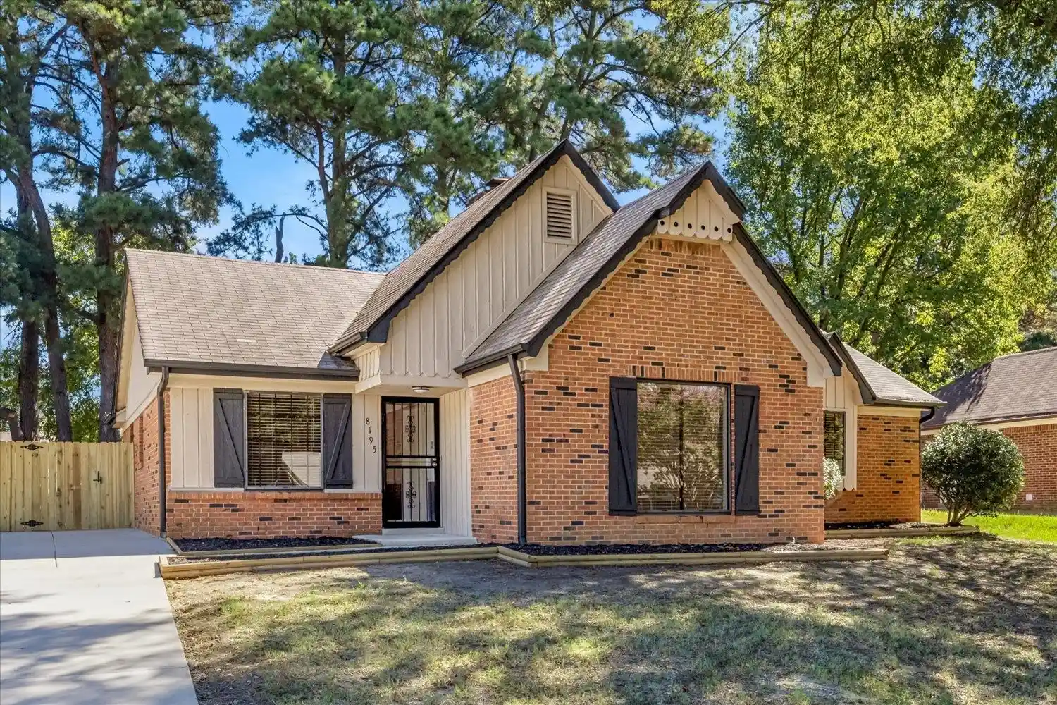 Photo 1 of Sale Pending at 8195 Timber Hl Trl, Cordova, TN 38016 | MLS# 10232040 | Listing updated on 2026-10-15